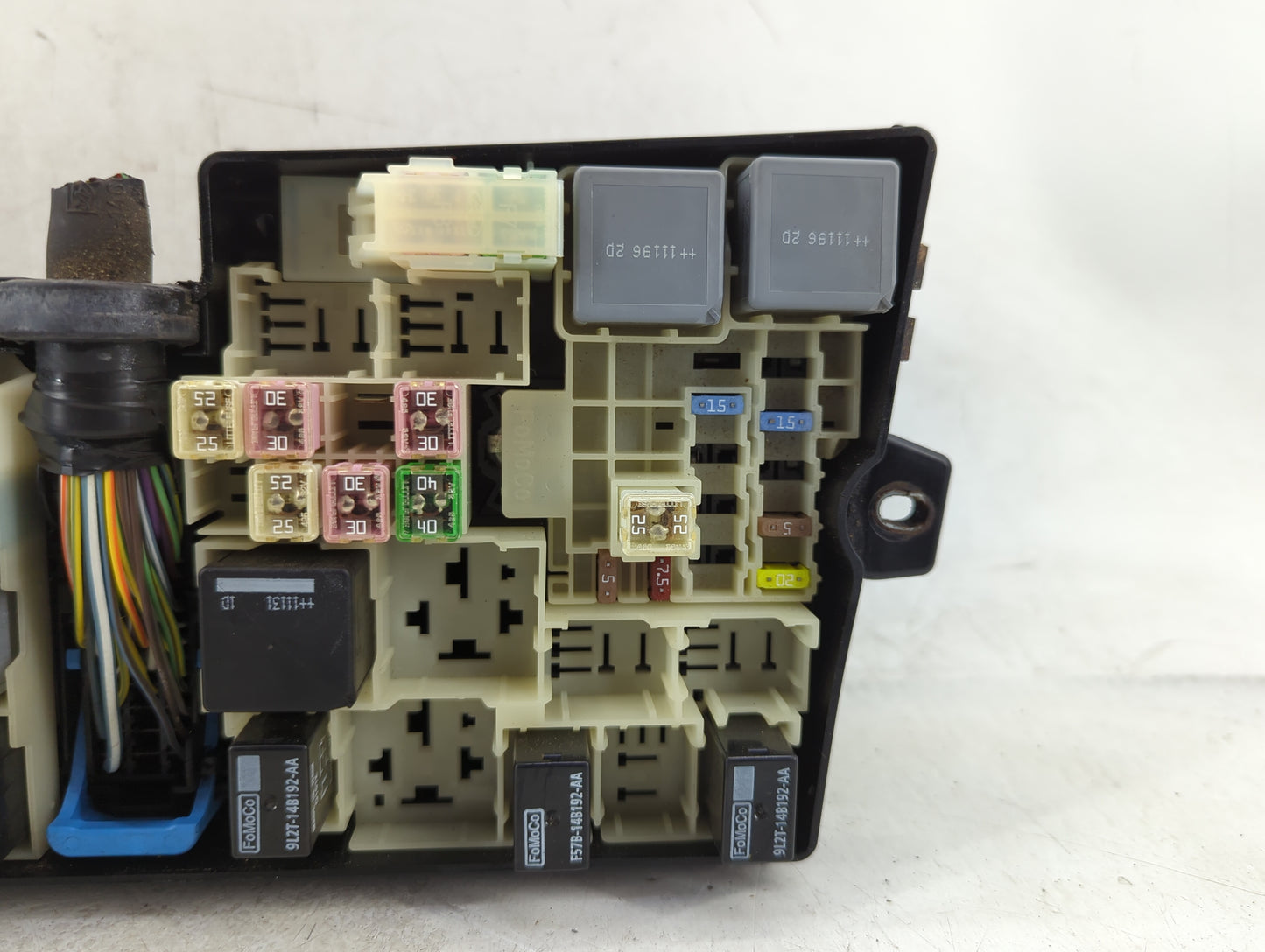 2012-2014 Ford Focus Fusebox Fuse Box Panel Relay Module P/N:19197 000 001 21090 000 001, AV6T-14A076-AB Fits Fits 2012 2013