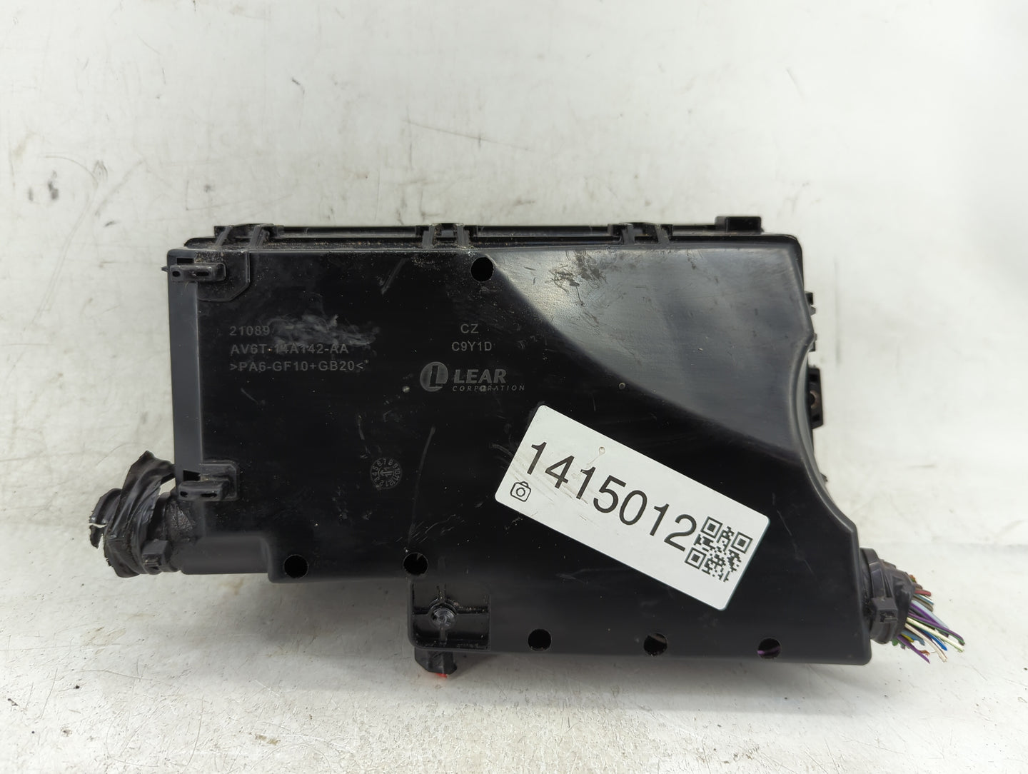 2012-2014 Ford Focus Fusebox Fuse Box Panel Relay Module P/N:19197 000 001 21090 000 001, AV6T-14A076-AB Fits Fits 2012 2013