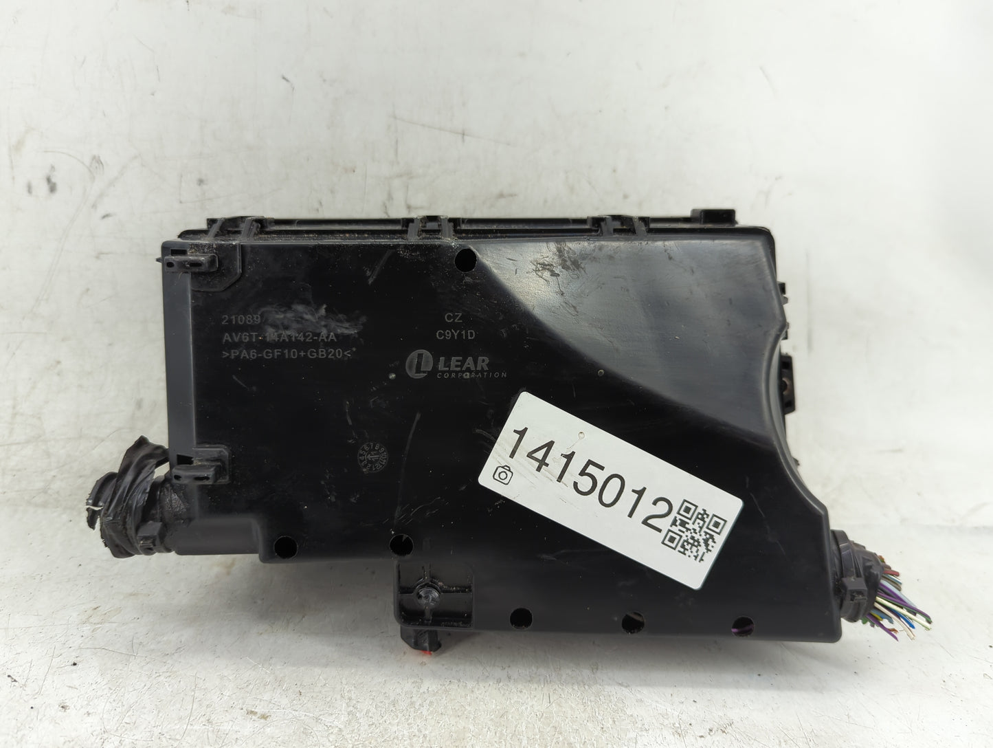 2012-2014 Ford Focus Fusebox Fuse Box Panel Relay Module P/N:19197 000 001 21090 000 001, AV6T-14A076-AB Fits Fits 2012 2013