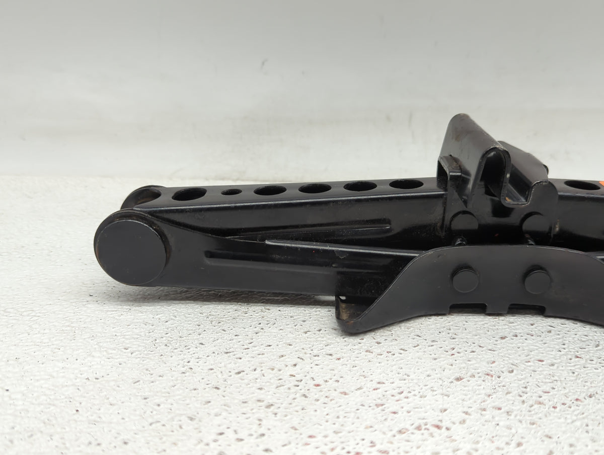 2012 Ford Focus Spare Scissor Car Jack 1415743 - Oemusedautoparts1.com