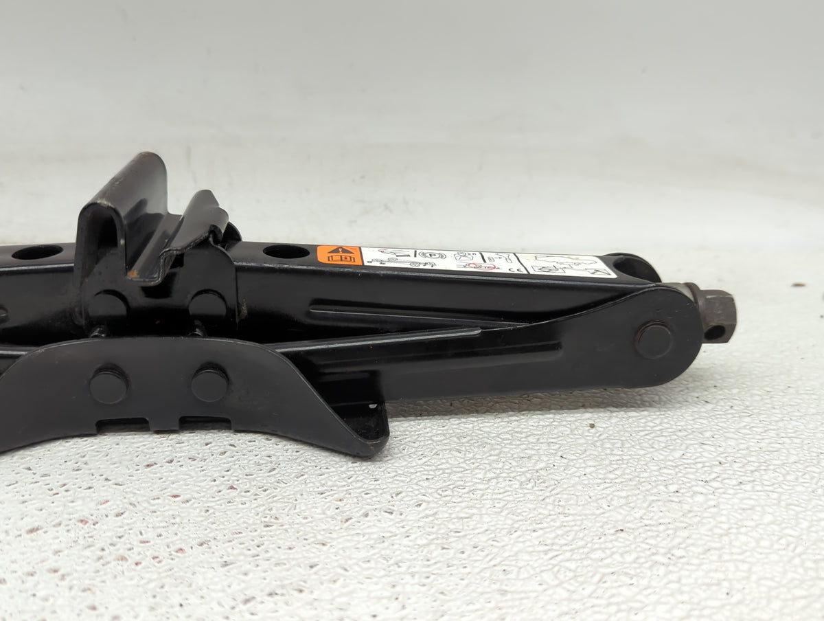 2012 Ford Focus Spare Scissor Car Jack 1415743 - Oemusedautoparts1.com