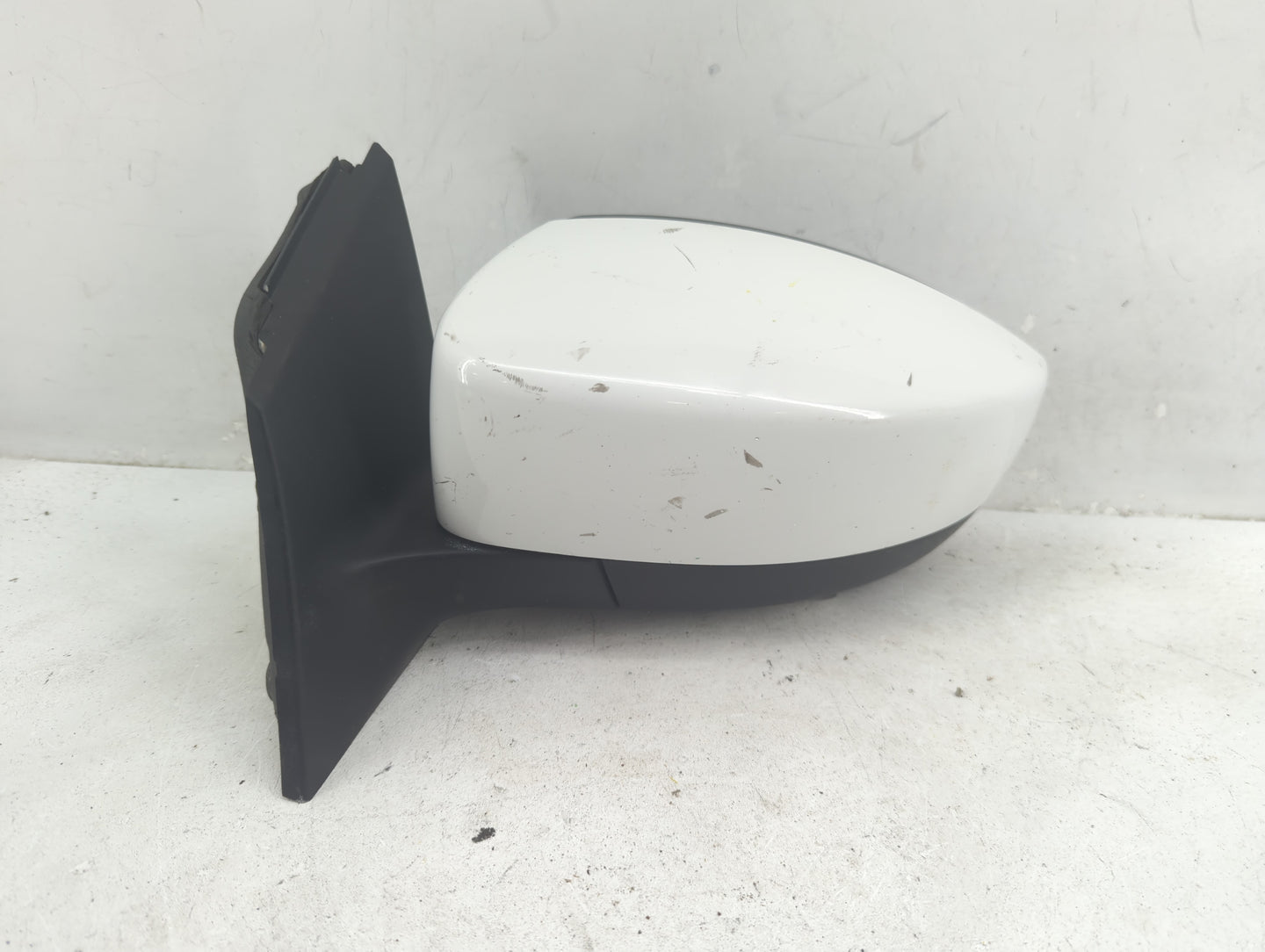 2012-2014 Ford Focus Driver Side View Mirror - Left Door Mirror OEM Used - Oemusedautoparts1.com