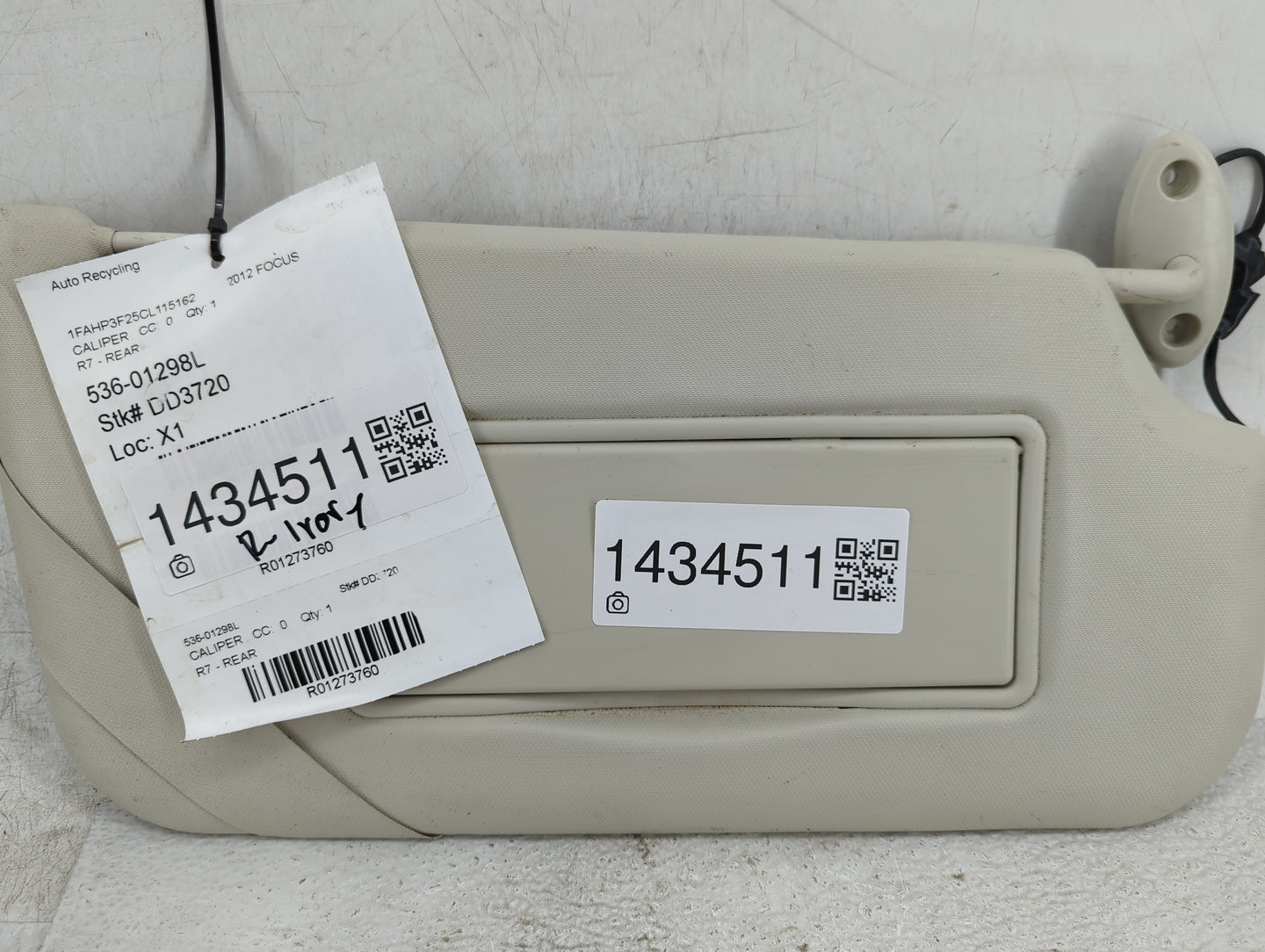 2012 Ford Focus Sun Visor Shade Replacement Passenger Right Mirror Fits OEM Used Auto Parts - Oemusedautoparts1.com