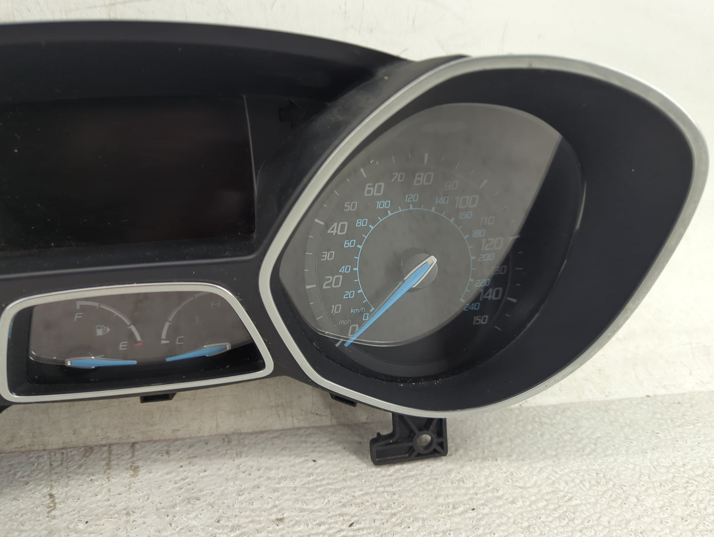 2012 Ford Focus Instrument Cluster Speedometer Gauges P/N:CM5T-10849-TU CM5T-10849-TA, 2323240 Fits OEM Used Auto Parts - Oe