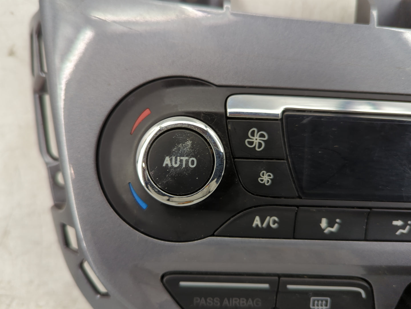 2012 Ford Focus Climate Control Module Temperature AC/Heater Replacement P/N:BM5T-18C612-AJ Fits OEM Used Auto Parts - Oemus