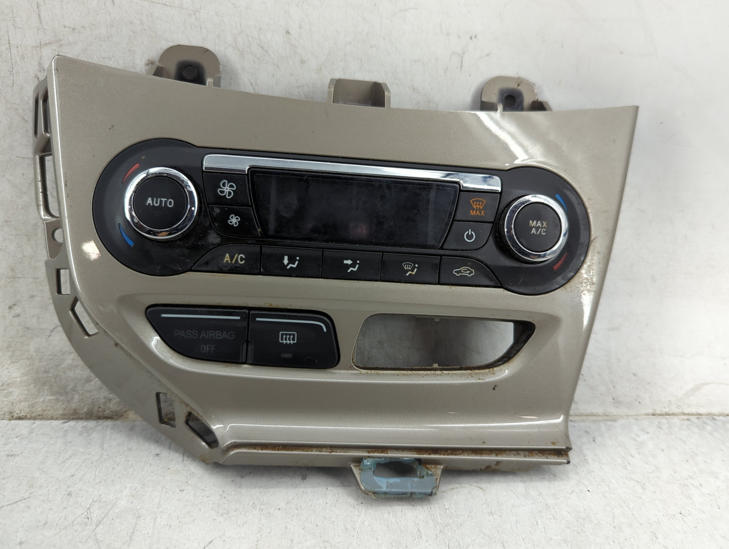 2012 Ford Focus Climate Control Module Temperature AC/Heater Replacement P/N:BM5T-18C612-AH F20610323 Fits OEM Used Auto Par