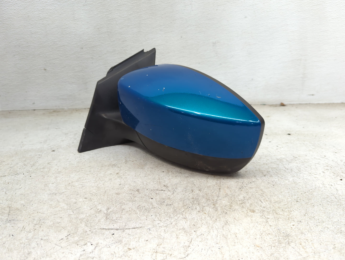 2012-2014 Ford Focus Driver Side View Mirror - Left Door Mirror OEM Used - Oemusedautoparts1.com