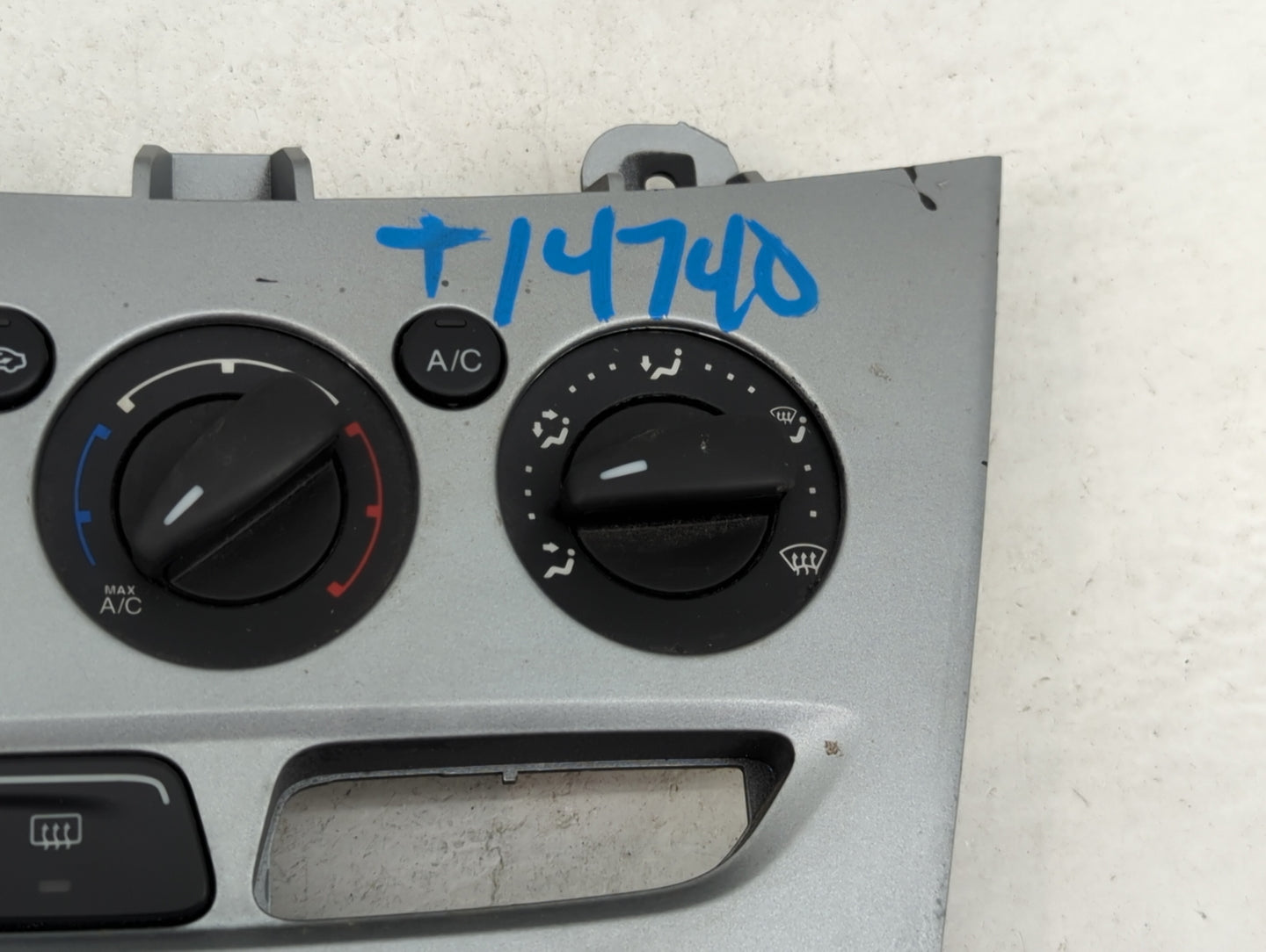 2012 Ford Focus Climate Control Module Temperature AC/Heater Replacement P/N:BM51-18522-A 9345697 Fits OEM Used Auto Parts -