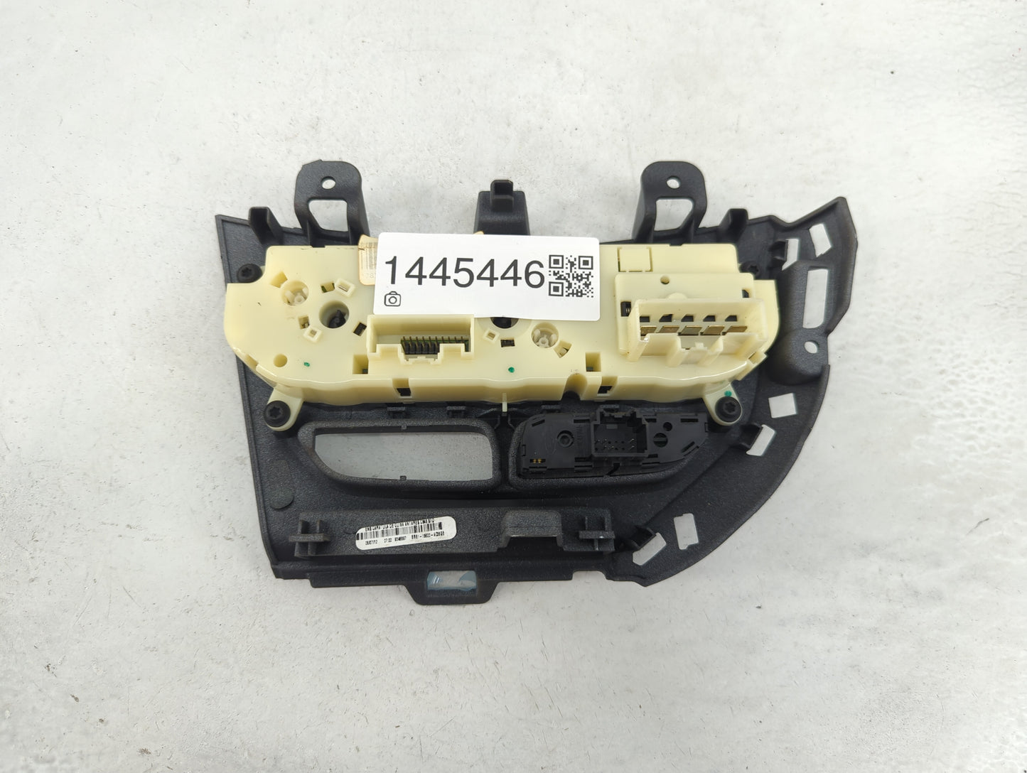 2012 Ford Focus Climate Control Module Temperature AC/Heater Replacement P/N:BM51-18522-A 9345697 Fits OEM Used Auto Parts -