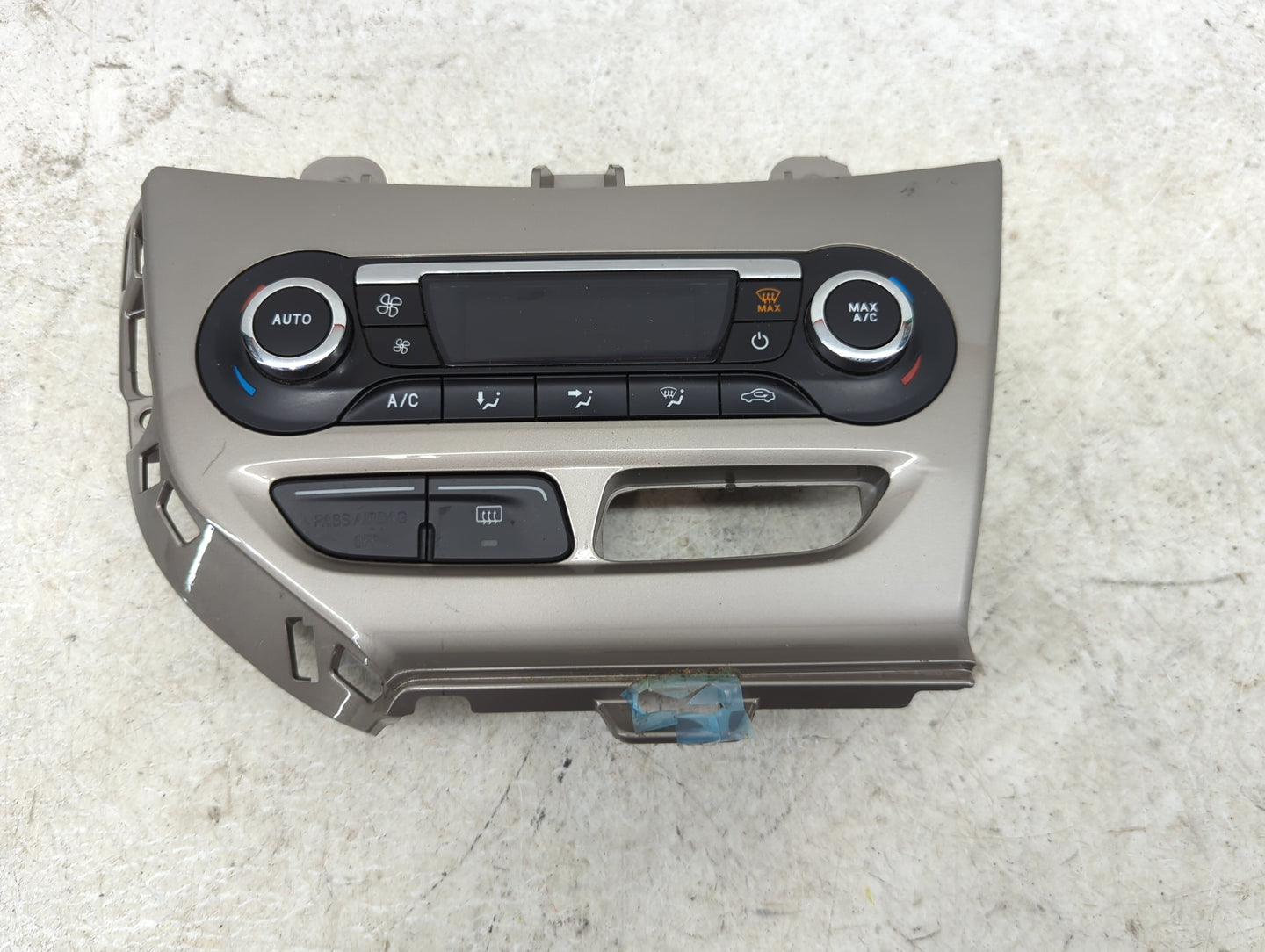 2012 Ford Focus Climate Control Module Temperature AC/Heater Replacement P/N:BM5T-18C612-AJ Fits OEM Used Auto Parts - Oemus