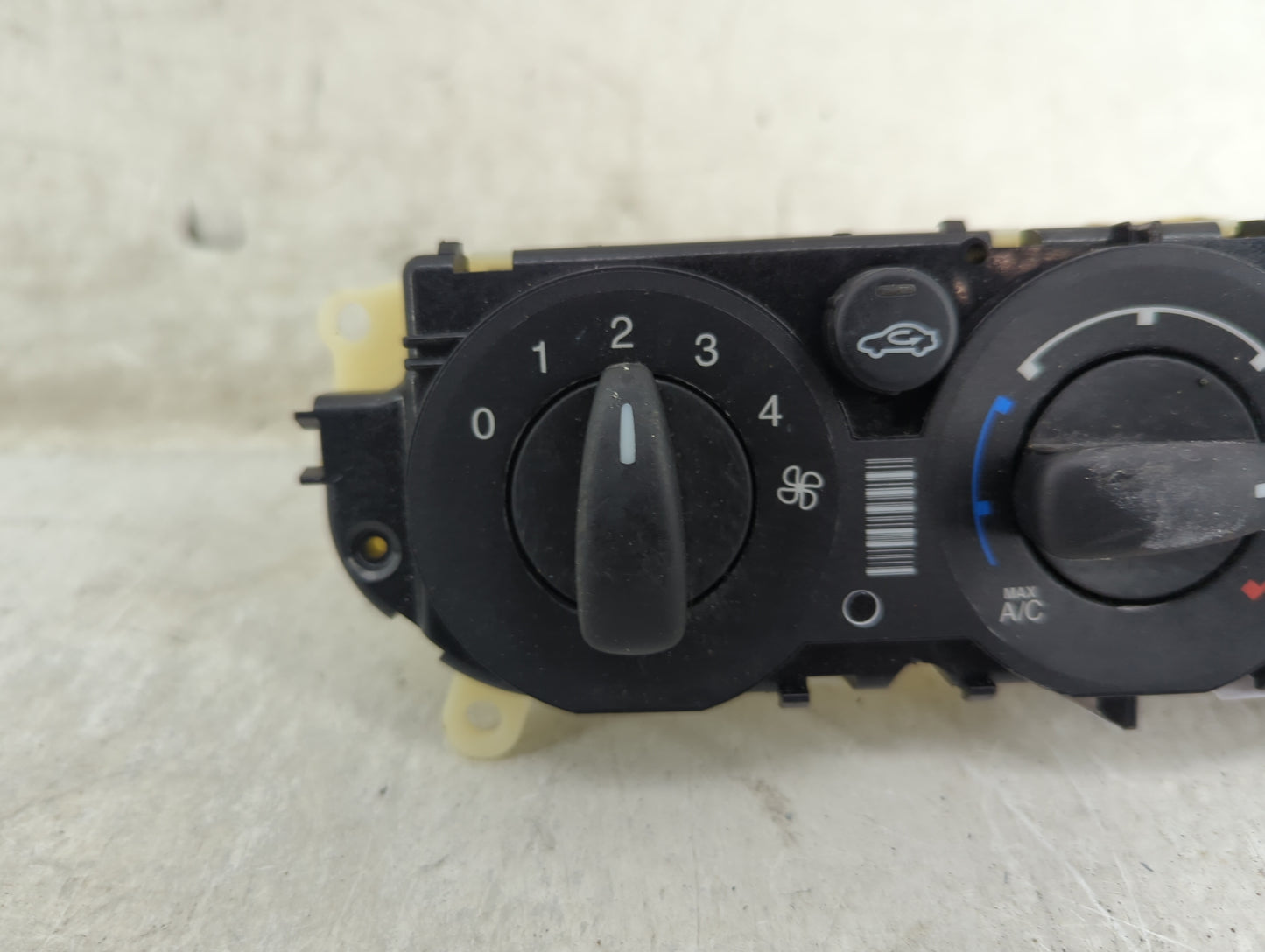 2012 Ford Focus Climate Control Module Temperature AC/Heater Replacement P/N:CM5T-19980-AE Fits OEM Used Auto Parts - Oemuse