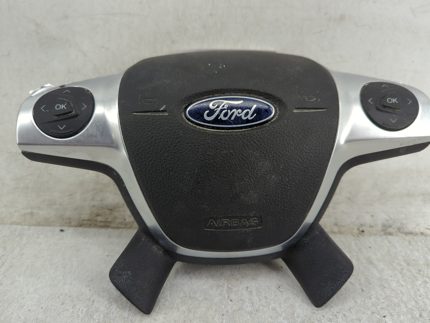 2012 Ford Focus Air Bag Driver Left Steering Wheel Mounted Black - Oemusedautoparts1.com