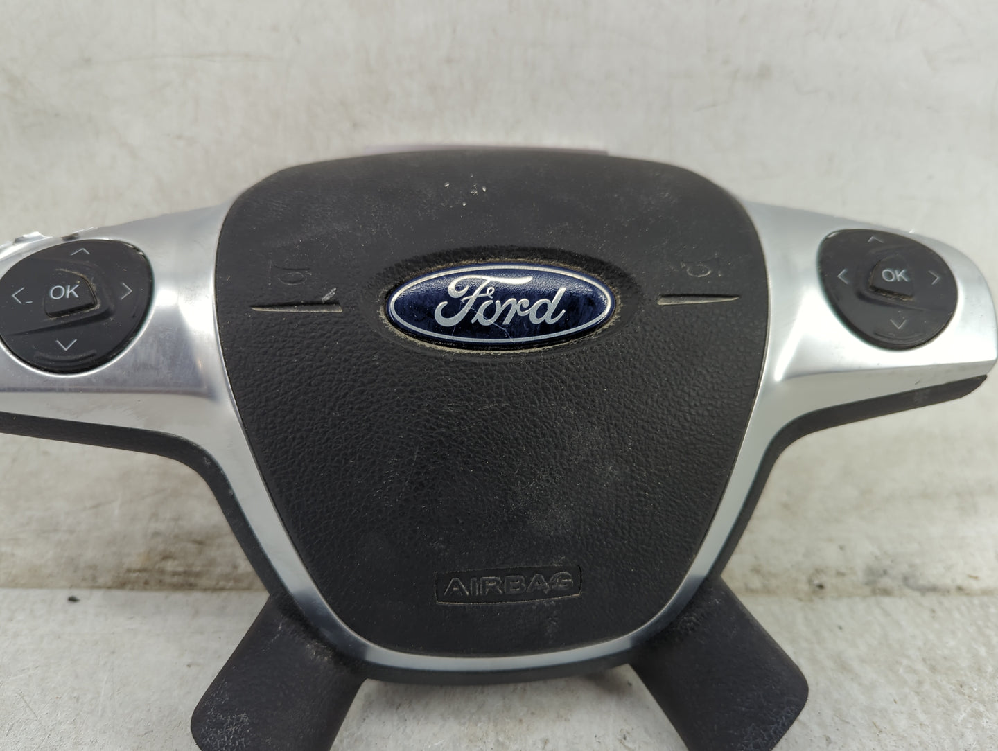 2012 Ford Focus Air Bag Driver Left Steering Wheel Mounted Black - Oemusedautoparts1.com