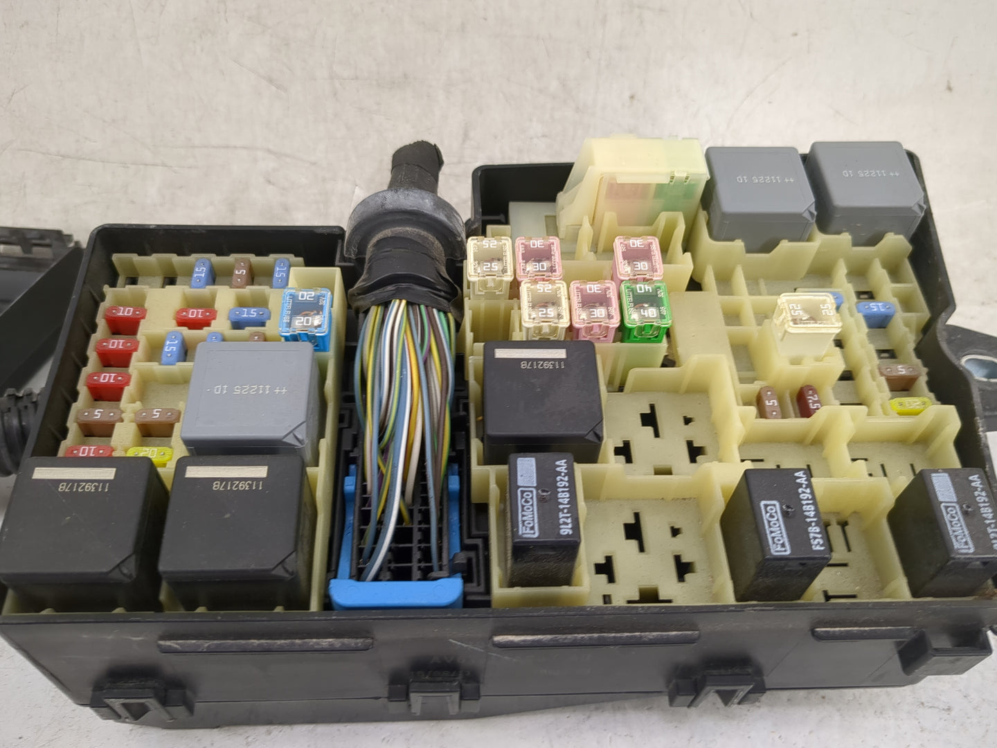 2012-2014 Ford Focus Fusebox Fuse Box Panel Relay Module P/N:AV6T-14A067-AB 9L2T-14B192-AA Fits Fits 2012 2013 2014 OEM Used
