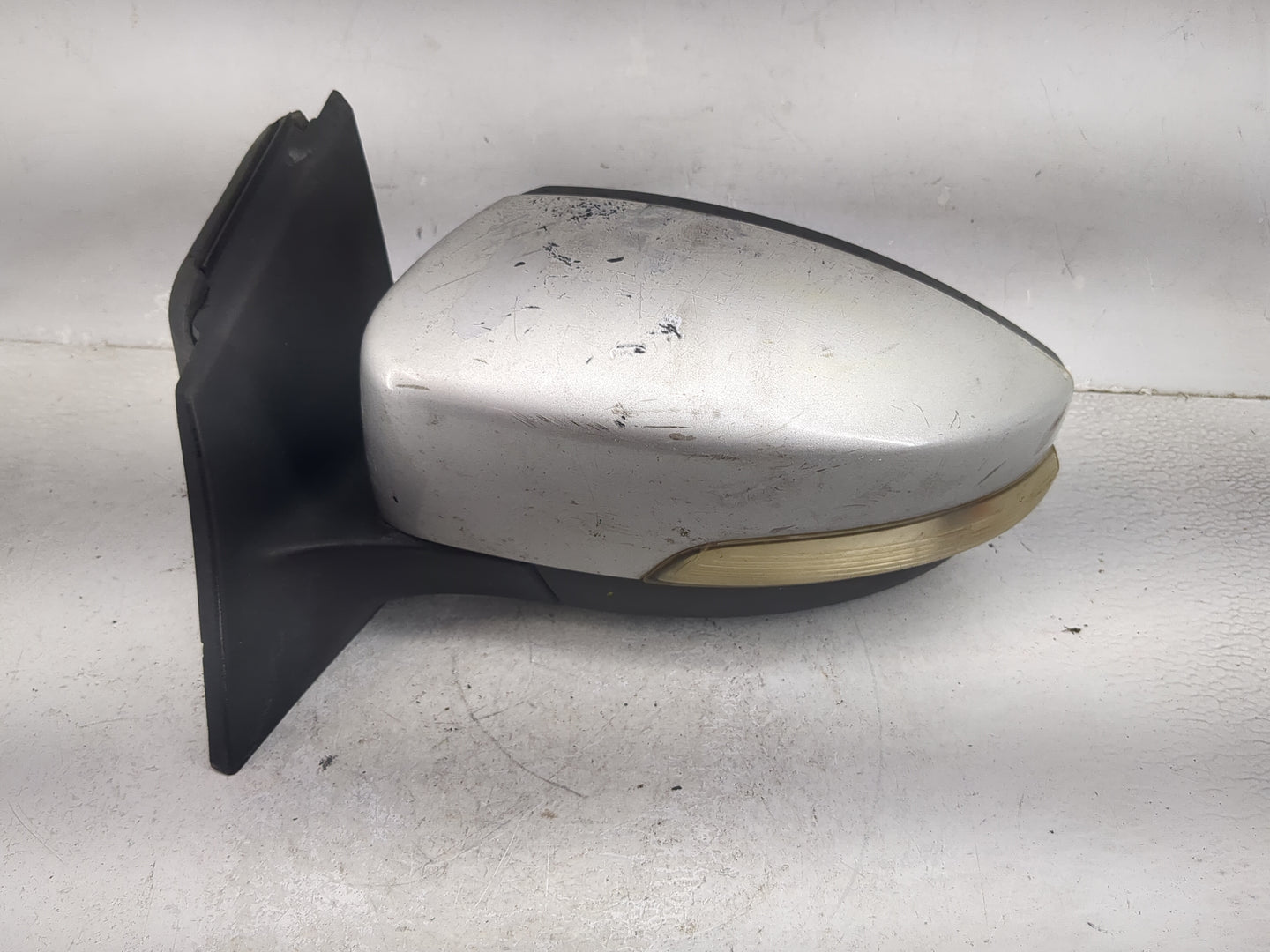 2012-2014 Ford Focus Driver Side View Mirror - Left Door Mirror OEM Used - Oemusedautoparts1.com