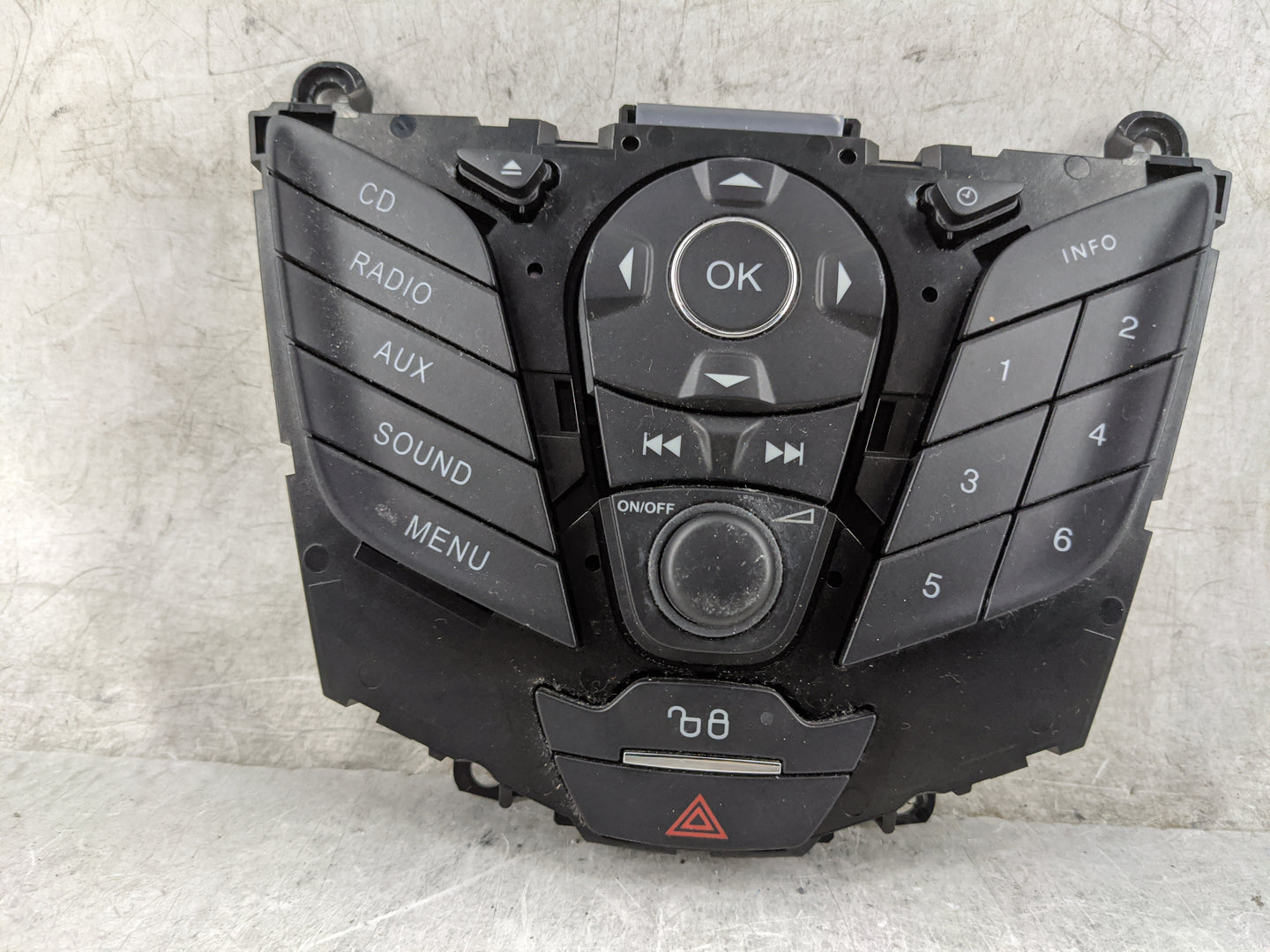 2012-2013 Ford Focus Radio AM FM Cd Player Receiver Replacement P/N:CM5T18K811AC Fits Fits 2012 2013 OEM Used Auto Parts - O