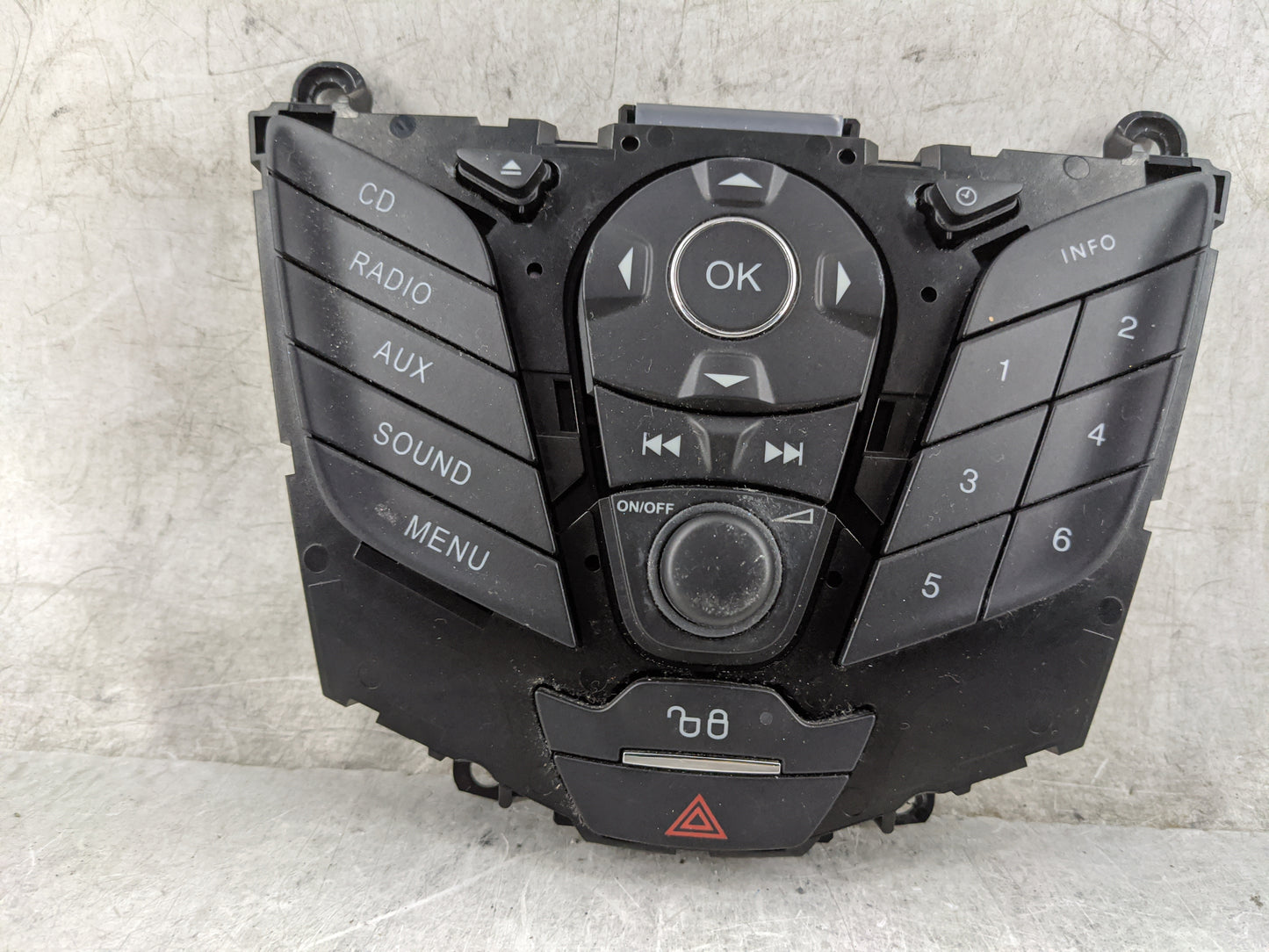 2012-2013 Ford Focus Radio AM FM Cd Player Receiver Replacement P/N:CM5T18K811AC Fits Fits 2012 2013 OEM Used Auto Parts - O