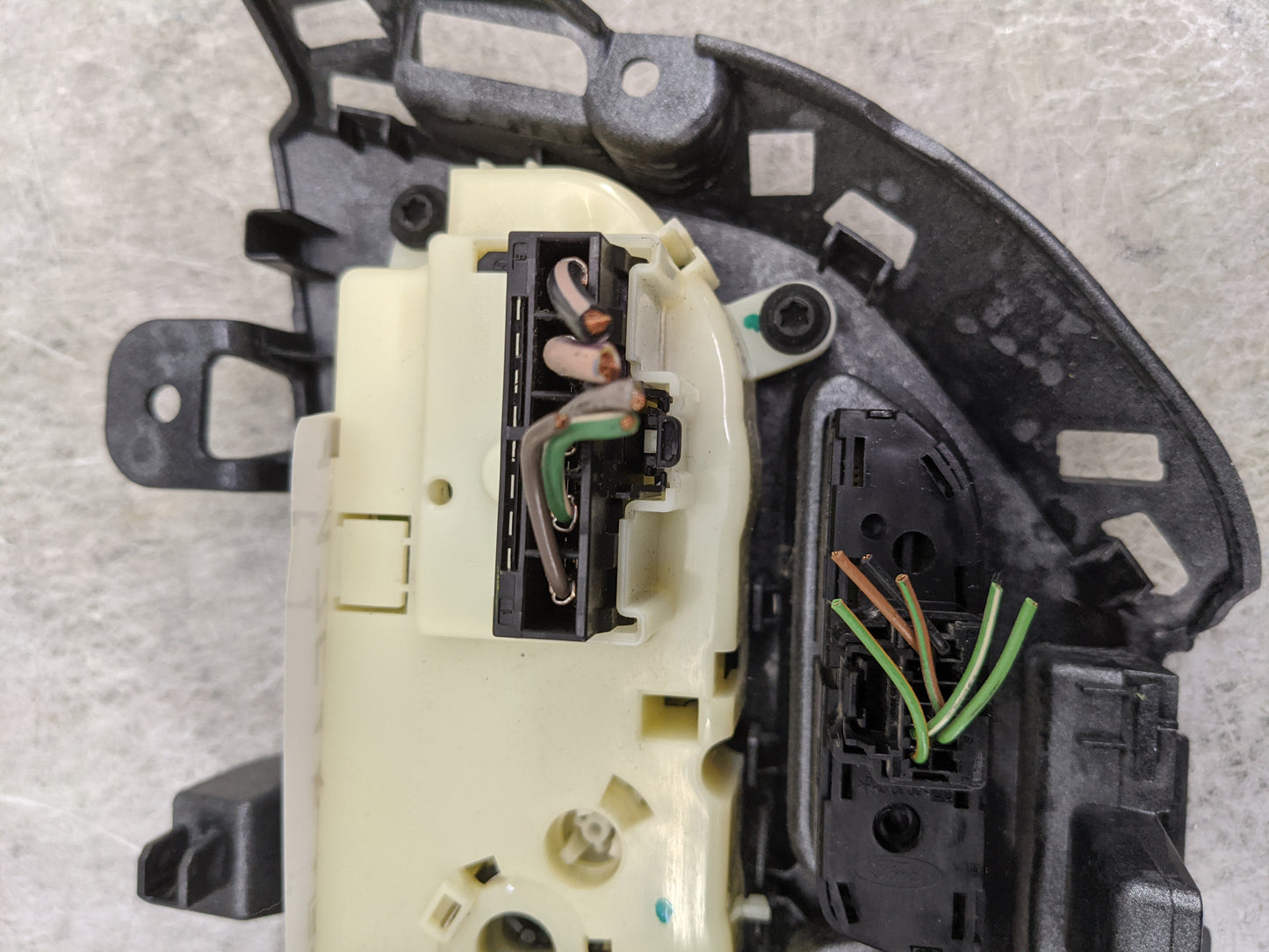 2012 Ford Focus Climate Control Module Temperature AC/Heater Replacement P/N:CM5T-19980-AD Fits OEM Used Auto Parts - Oemuse