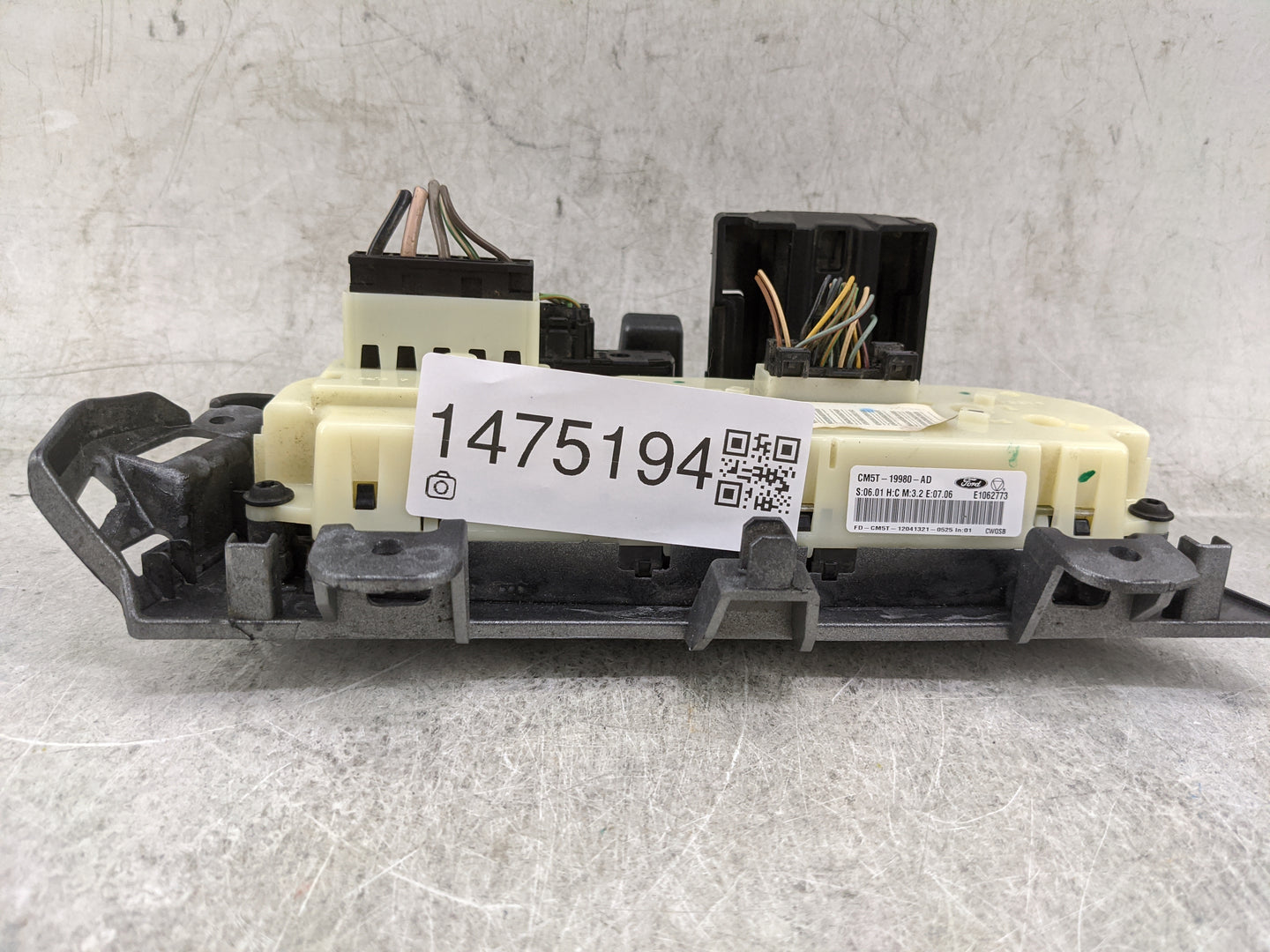 2012 Ford Focus Climate Control Module Temperature AC/Heater Replacement P/N:CM5T-19980-AD Fits OEM Used Auto Parts - Oemuse