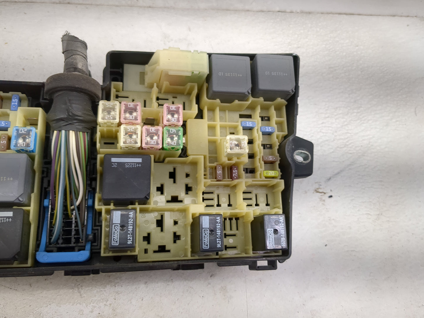 2012-2014 Ford Focus Fusebox Fuse Box Panel Relay Module P/N:AV6T-14A142-AA 9L2T-14B192-AA Fits Fits 2012 2013 2014 OEM Used