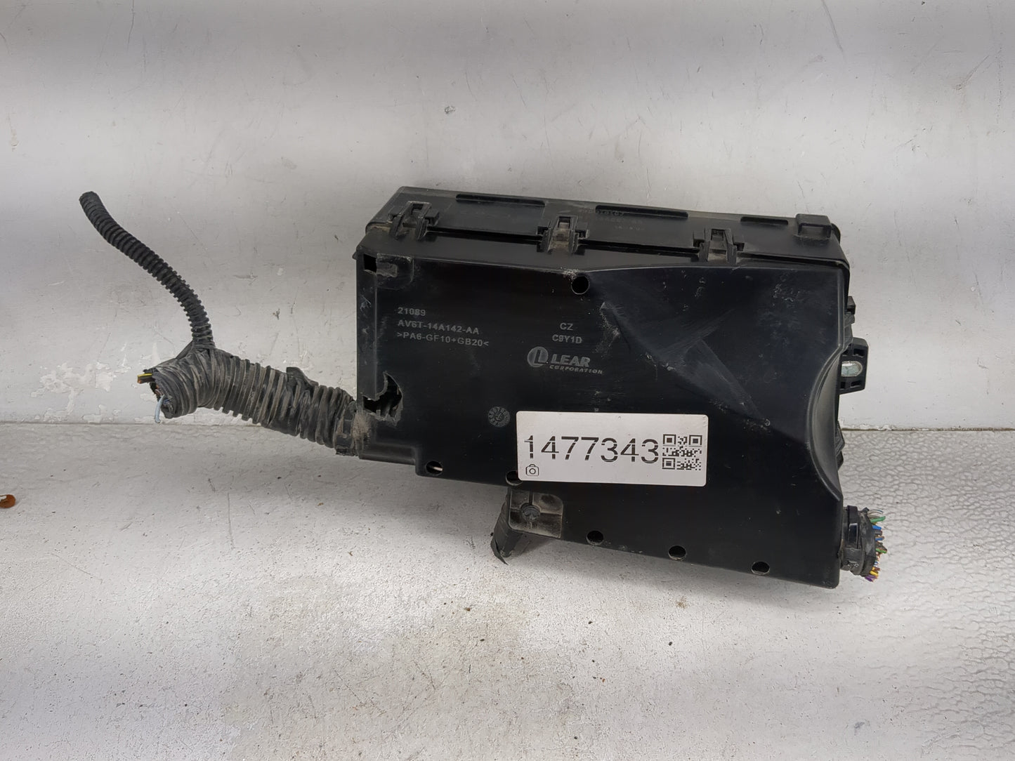 2012-2014 Ford Focus Fusebox Fuse Box Panel Relay Module P/N:AV6T-14A142-AA 9L2T-14B192-AA Fits Fits 2012 2013 2014 OEM Used