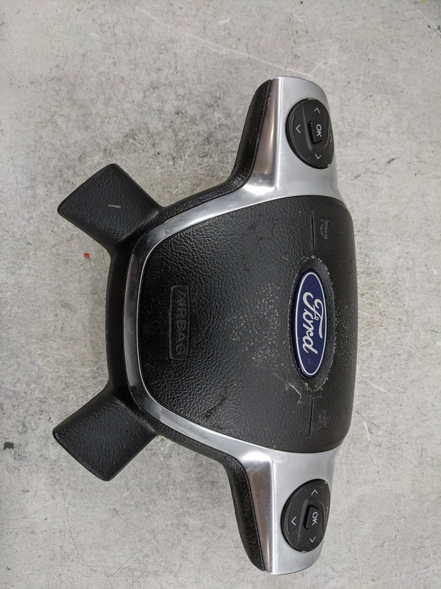 2012-2014 Ford Focus Air Bag Driver Left Steering Wheel Mounted 1477525 - Oemusedautoparts1.com