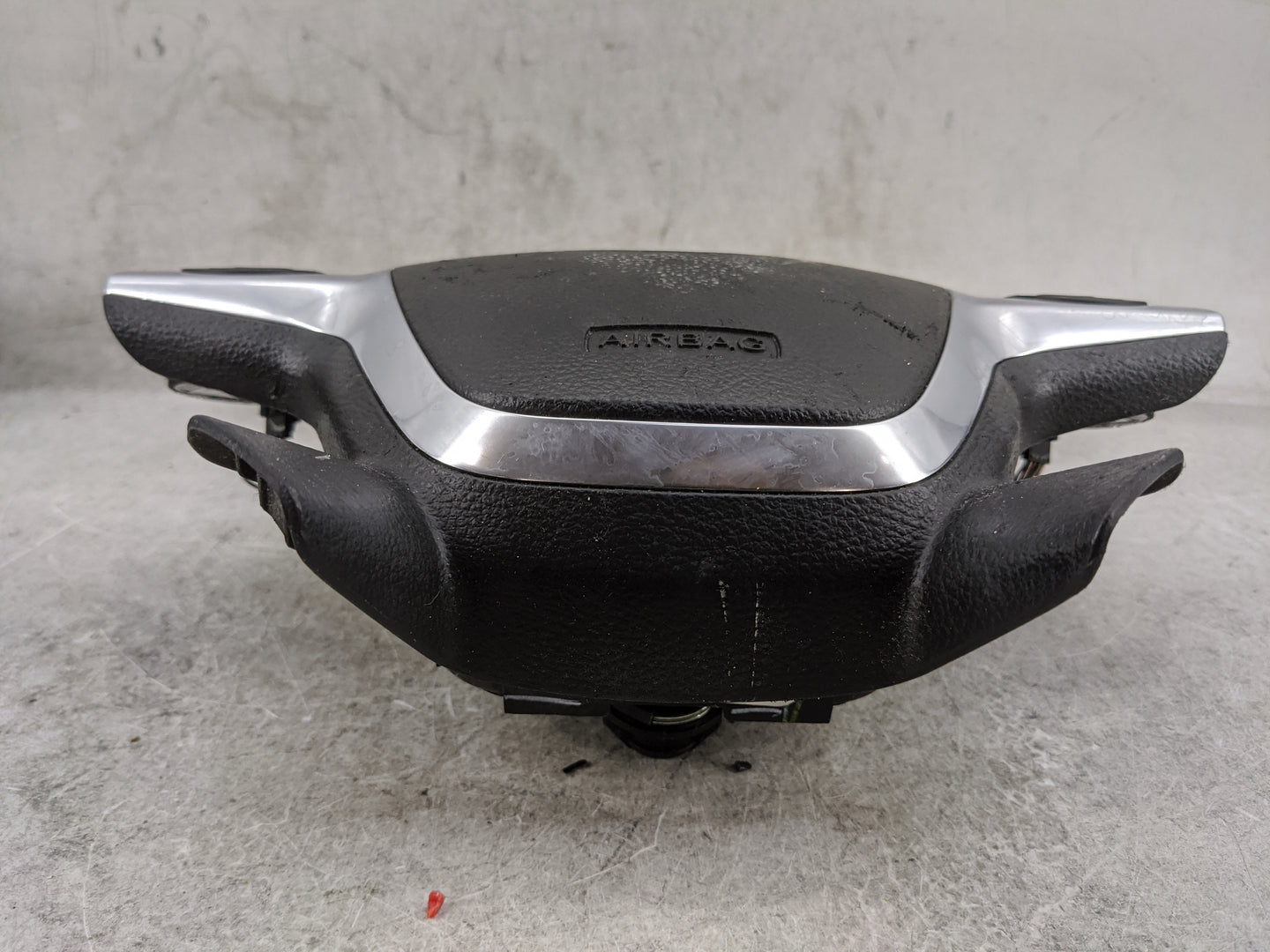 2012-2014 Ford Focus Air Bag Driver Left Steering Wheel Mounted 1477525 - Oemusedautoparts1.com