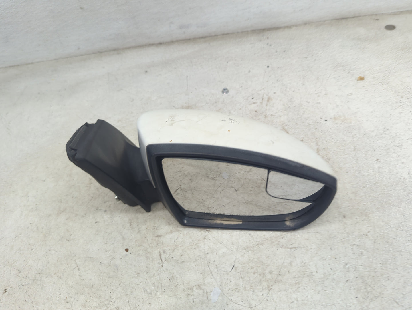 2012-2014 Ford Focus Passenger Side View Mirror - Right Door Mirror OEM Used - Oemusedautoparts1.com