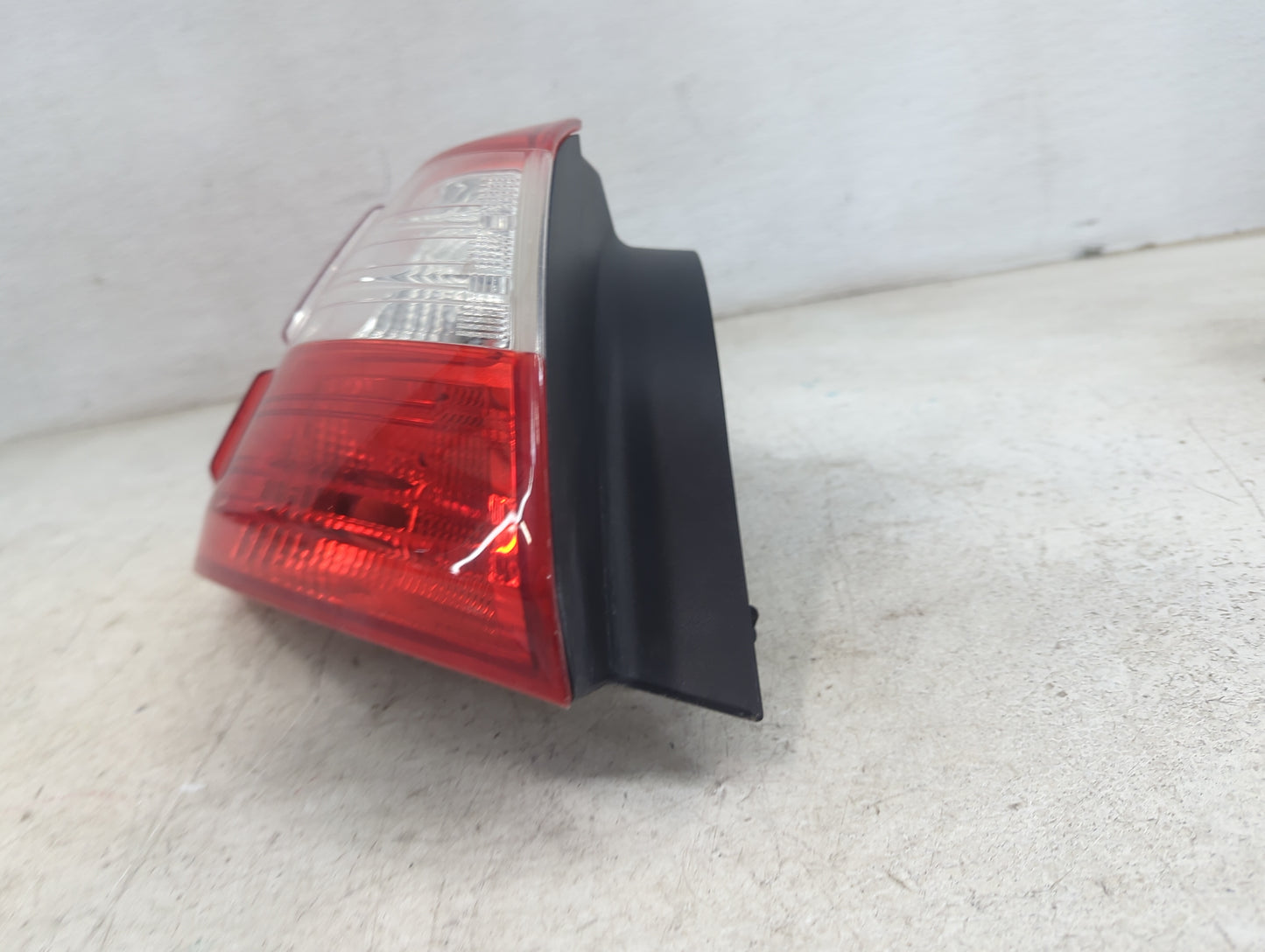 2012-2014 Ford Focus Tail Light Assembly Driver Left OEM P/N:CP93-13405-A 44ZH-2067 Fits Fits 2012 2013 2014 OEM Used Auto P