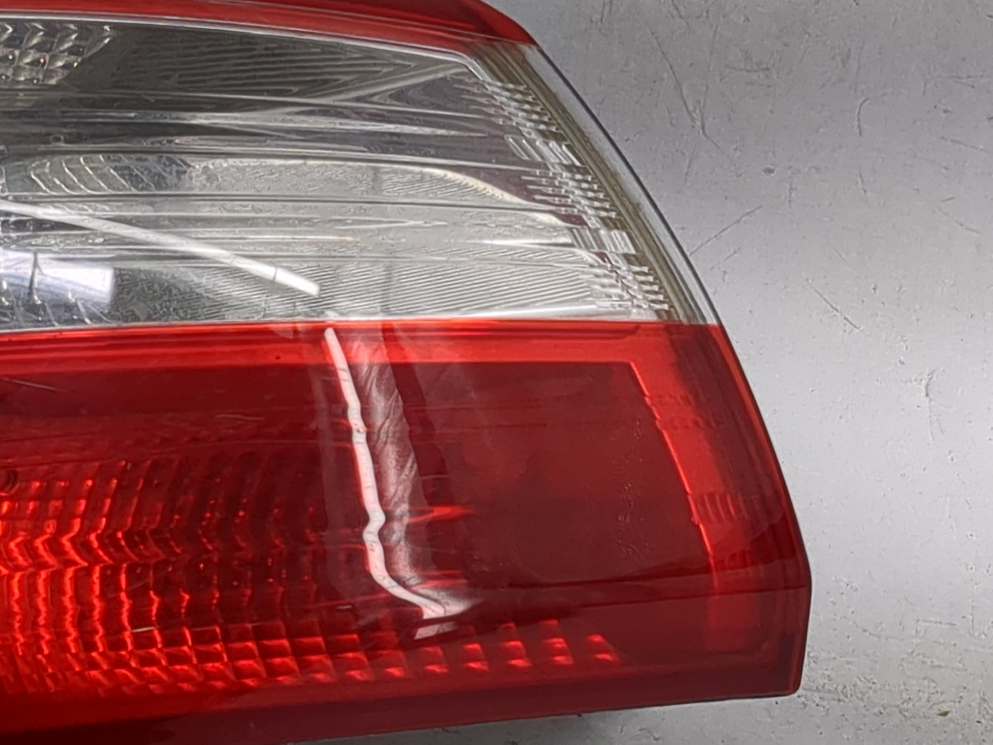 2012-2014 Ford Focus Driver Left Side Deck Lid Mounted Tail Light 1481293 - Oemusedautoparts1.com