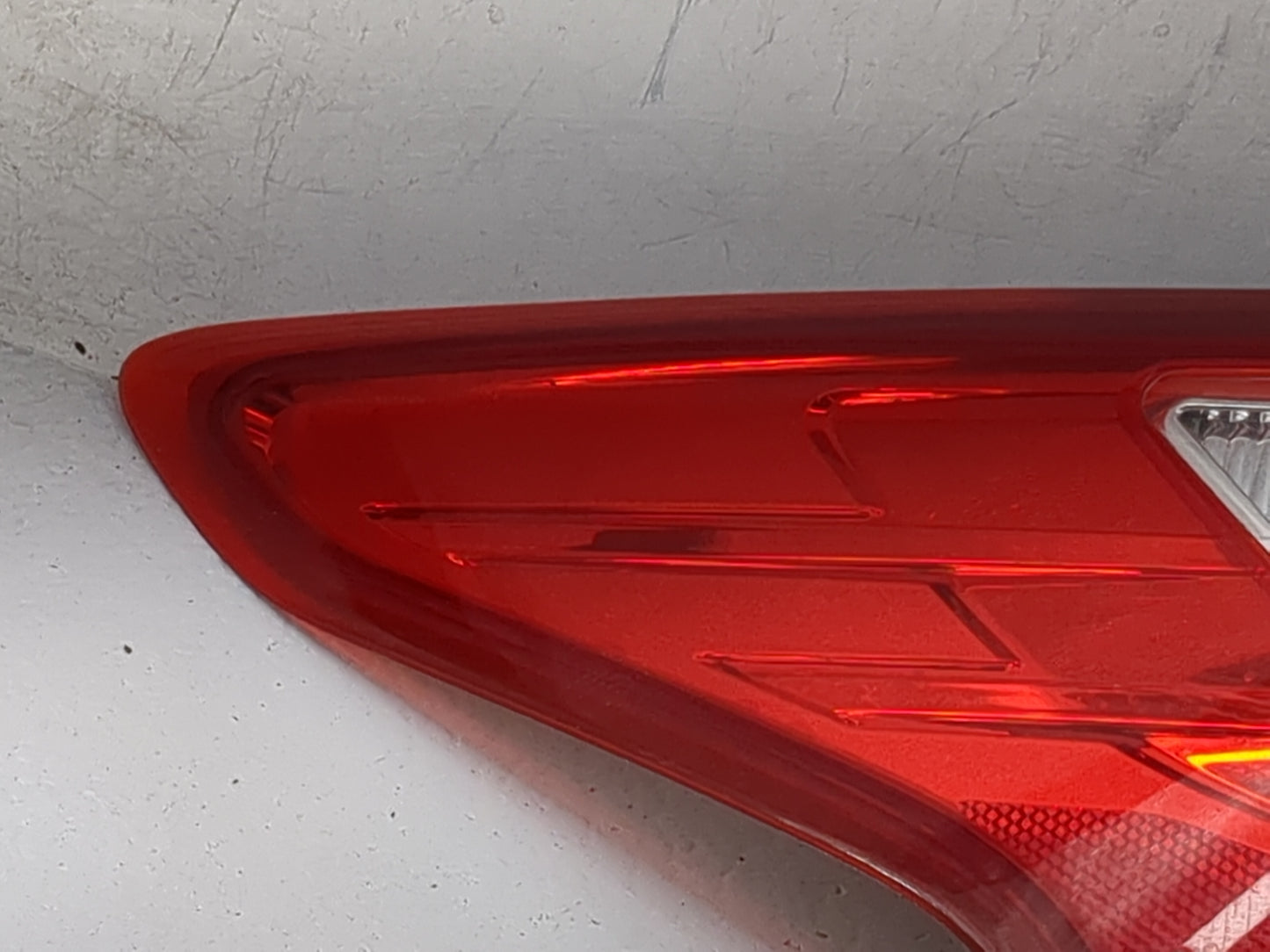 2012-2014 Ford Focus Driver Left Side Deck Lid Mounted Tail Light 1481293 - Oemusedautoparts1.com