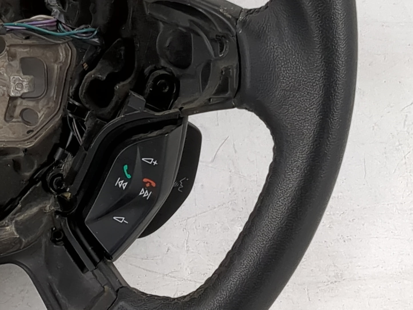 2012 Ford Focus Steering Wheel Oem 1482544 - Oemusedautoparts1.com