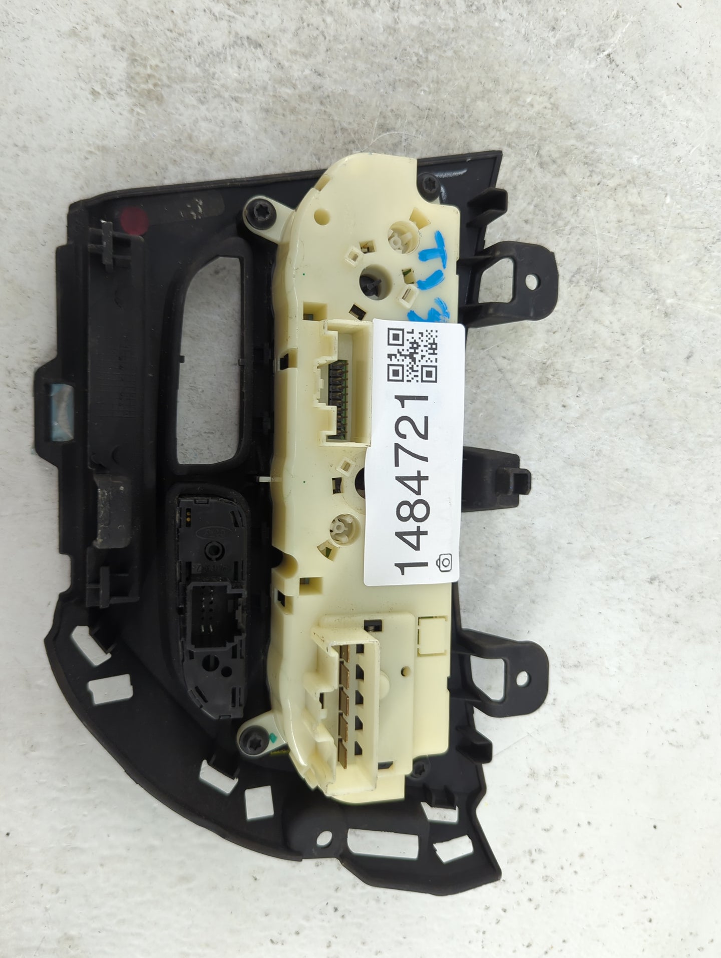 2012 Ford Focus Climate Control Module Temperature AC/Heater Replacement P/N:CM5T-19980-AD Fits OEM Used Auto Parts - Oemuse