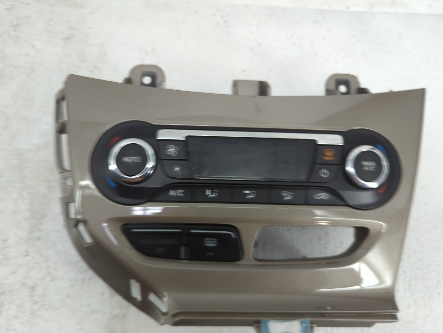 2012 Ford Focus Climate Control Module Temperature AC/Heater Replacement P/N:BM5T-18C612 Fits OEM Used Auto Parts - Oemuseda