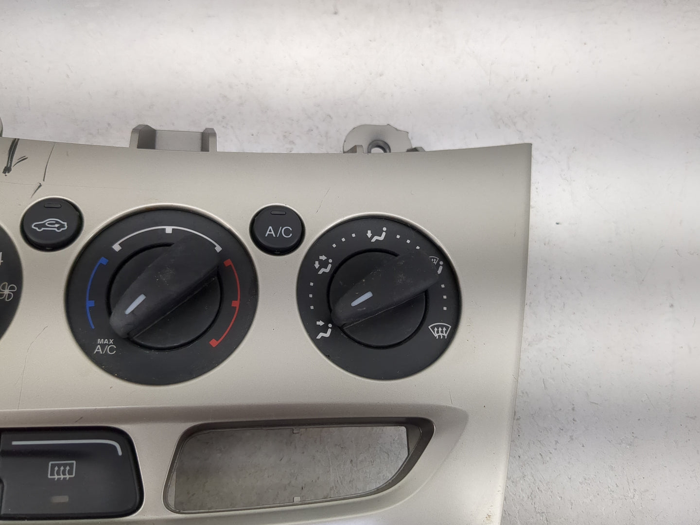 2012 Ford Focus Climate Control Module Temperature AC/Heater Replacement P/N:BM51-18522-AC3C13 Fits OEM Used Auto Parts - Oe