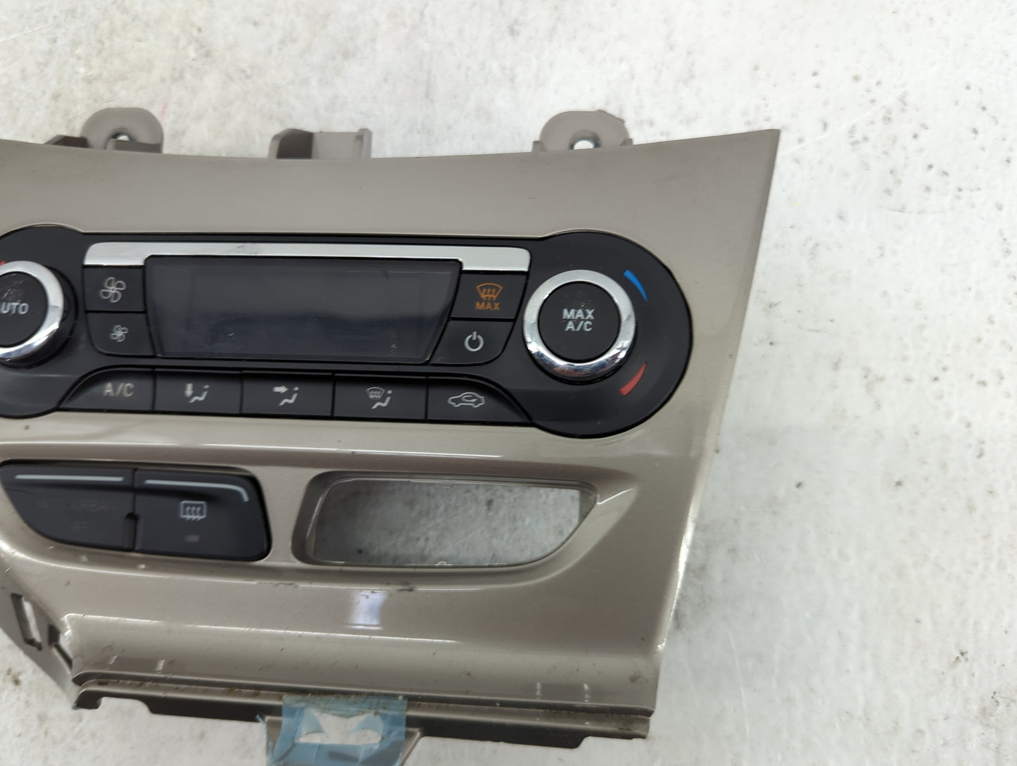 2012 Ford Focus Climate Control Module Temperature AC/Heater Replacement P/N:BM5T-18C612-AJ F1362635 Fits OEM Used Auto Part