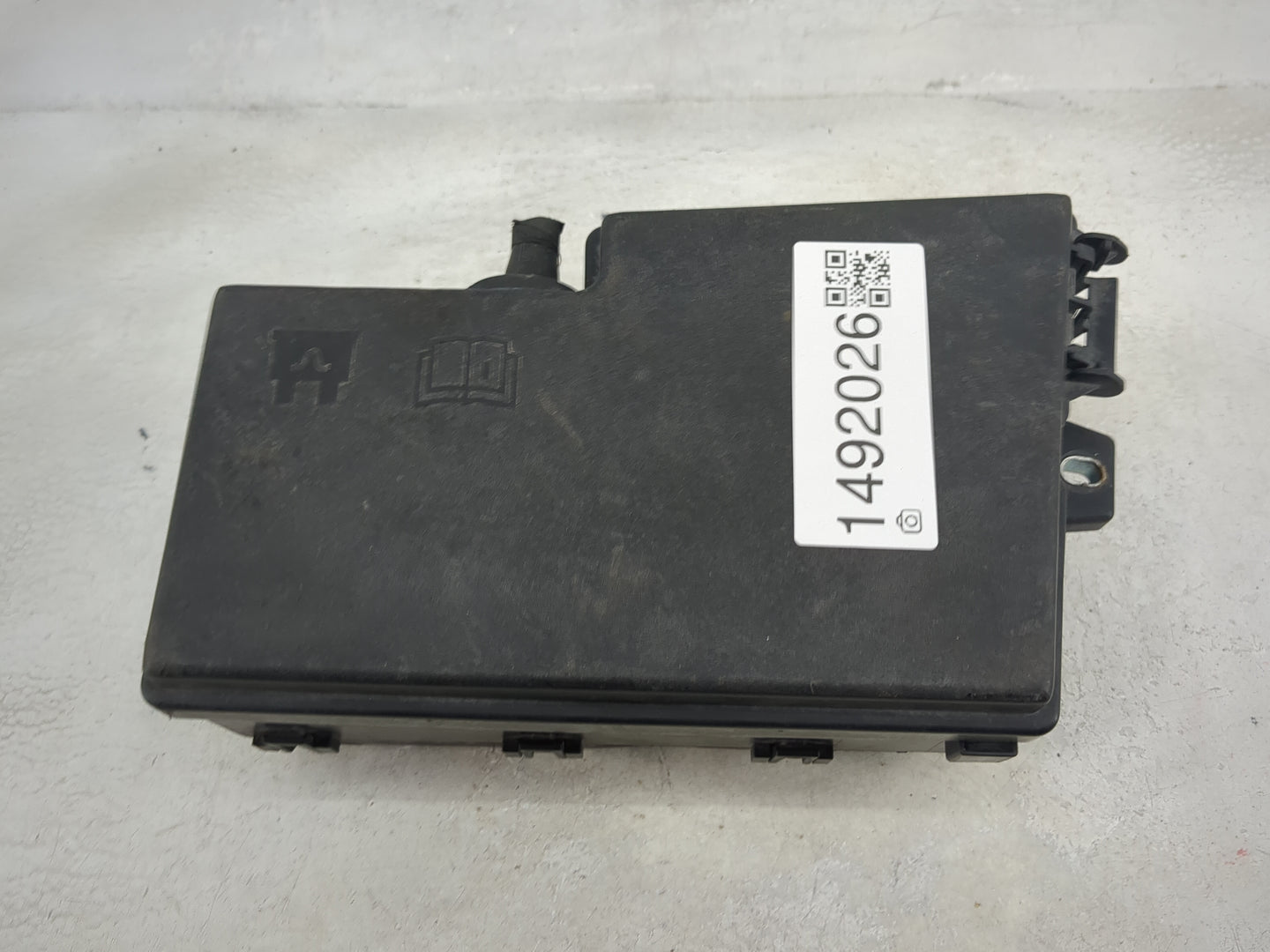 2012-2014 Ford Focus Fusebox Fuse Box Panel Relay Module P/N:AV6T-14A067-AC Fits Fits 2012 2013 2014 OEM Used Auto Parts - O