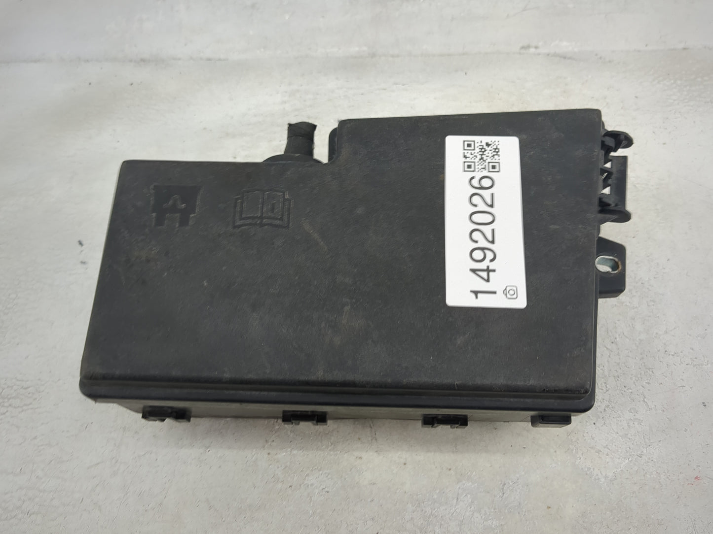 2012-2014 Ford Focus Fusebox Fuse Box Panel Relay Module P/N:AV6T-14A067-AC Fits Fits 2012 2013 2014 OEM Used Auto Parts - O