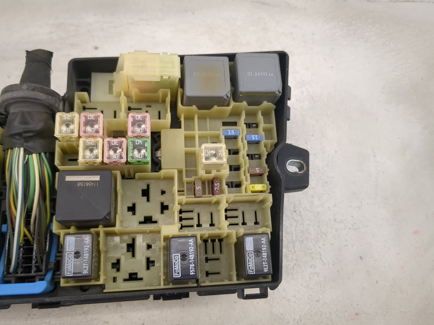 2012-2014 Ford Focus Fusebox Fuse Box Panel Relay Module P/N:AV6T-14A067-AC Fits Fits 2012 2013 2014 OEM Used Auto Parts - O