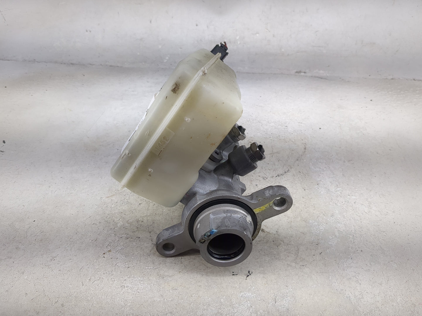 2012-2018 Ford Focus Brake Master Cylinder 1492459 - Oemusedautoparts1.com