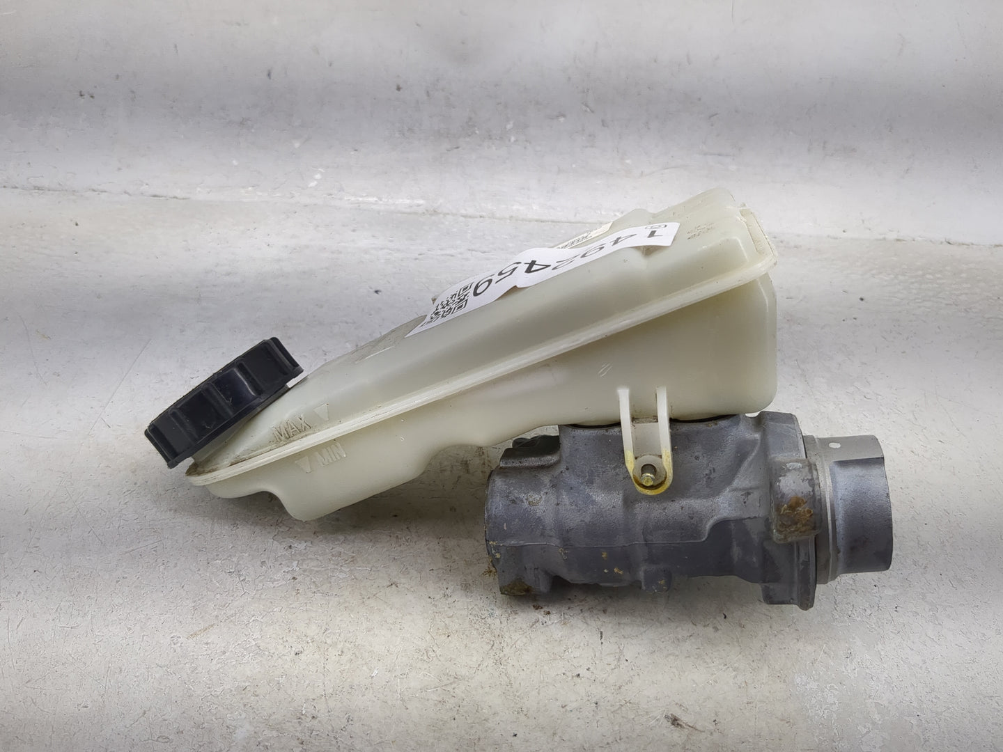 2012-2018 Ford Focus Brake Master Cylinder 1492459 - Oemusedautoparts1.com