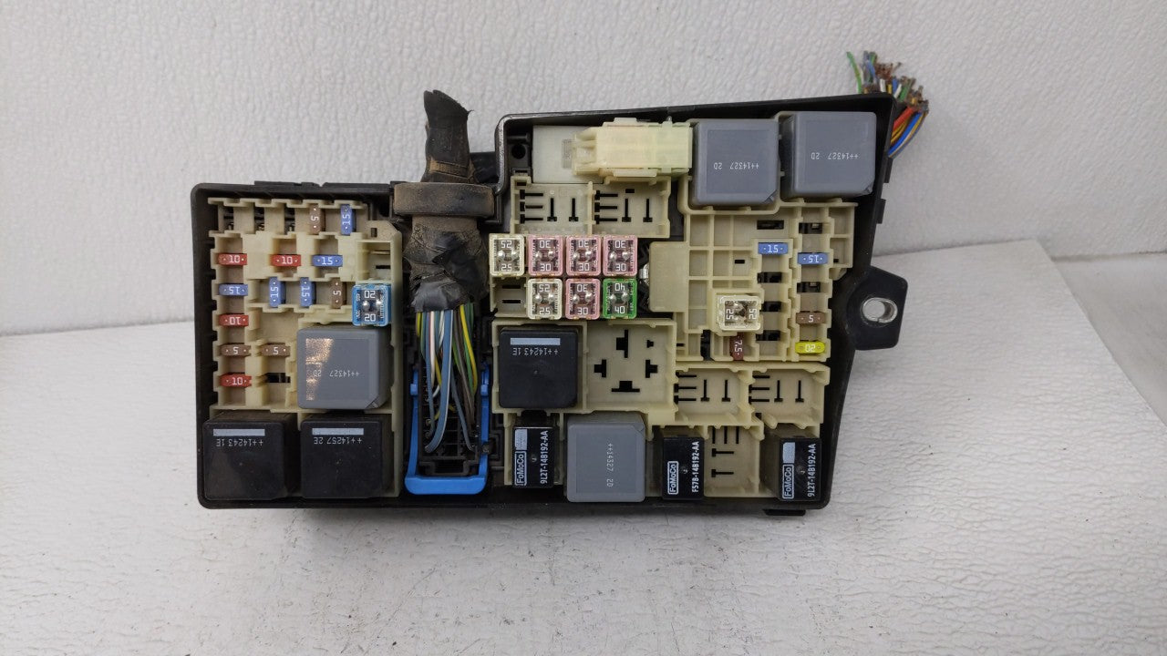 2012-2014 Ford Focus Fusebox Fuse Box Panel Relay Module P/N:AV6T-14A142-AB AV6T-14A142-AA, FU4T-14K733 Fits Fits 2012 2013 