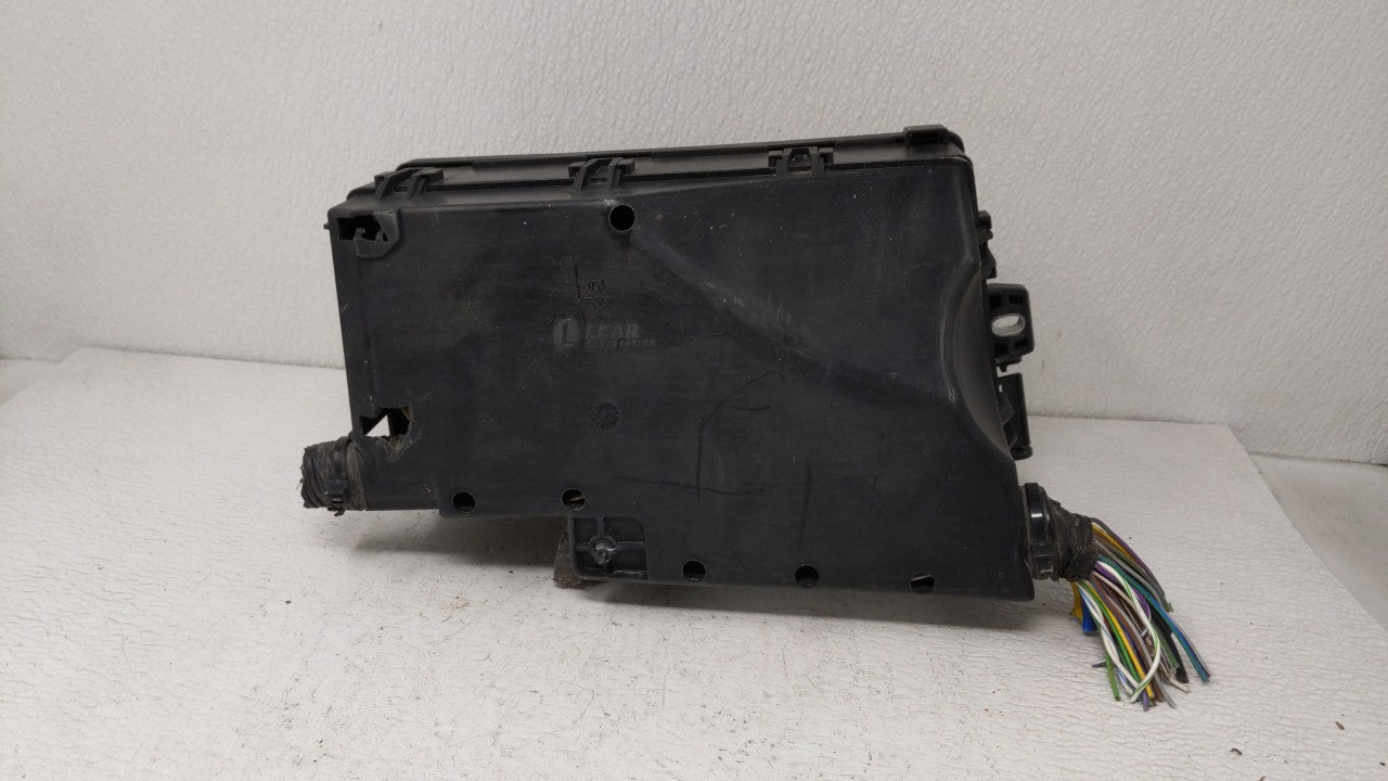 2012-2014 Ford Focus Fusebox Fuse Box Panel Relay Module P/N:AV6T-14A142-AB AV6T-14A142-AA, FU4T-14K733 Fits Fits 2012 2013 