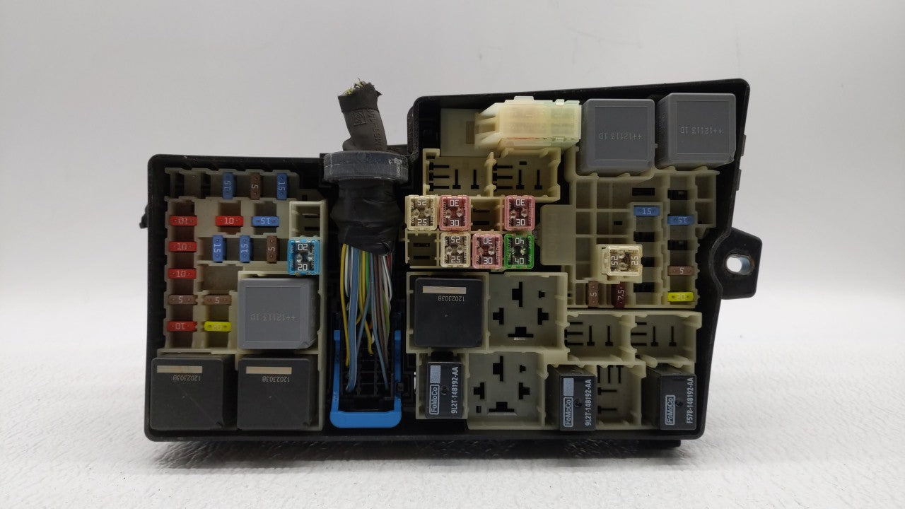 2012-2014 Ford Focus Fusebox Fuse Box Panel Relay Module P/N:AV6T-14A142-AB AV6T-14A142-AA, FU4T-14K733 Fits Fits 2012 2013 