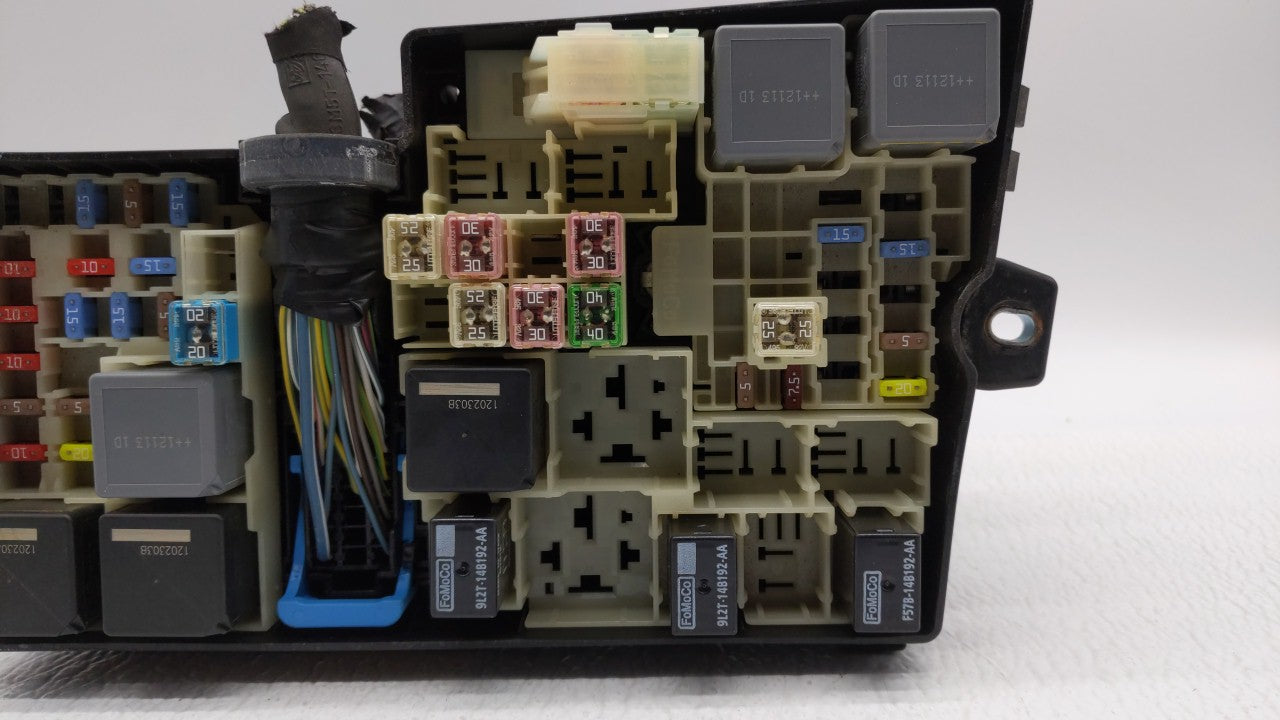 2012-2014 Ford Focus Fusebox Fuse Box Panel Relay Module P/N:AV6T-14A142-AB AV6T-14A142-AA, FU4T-14K733 Fits Fits 2012 2013 