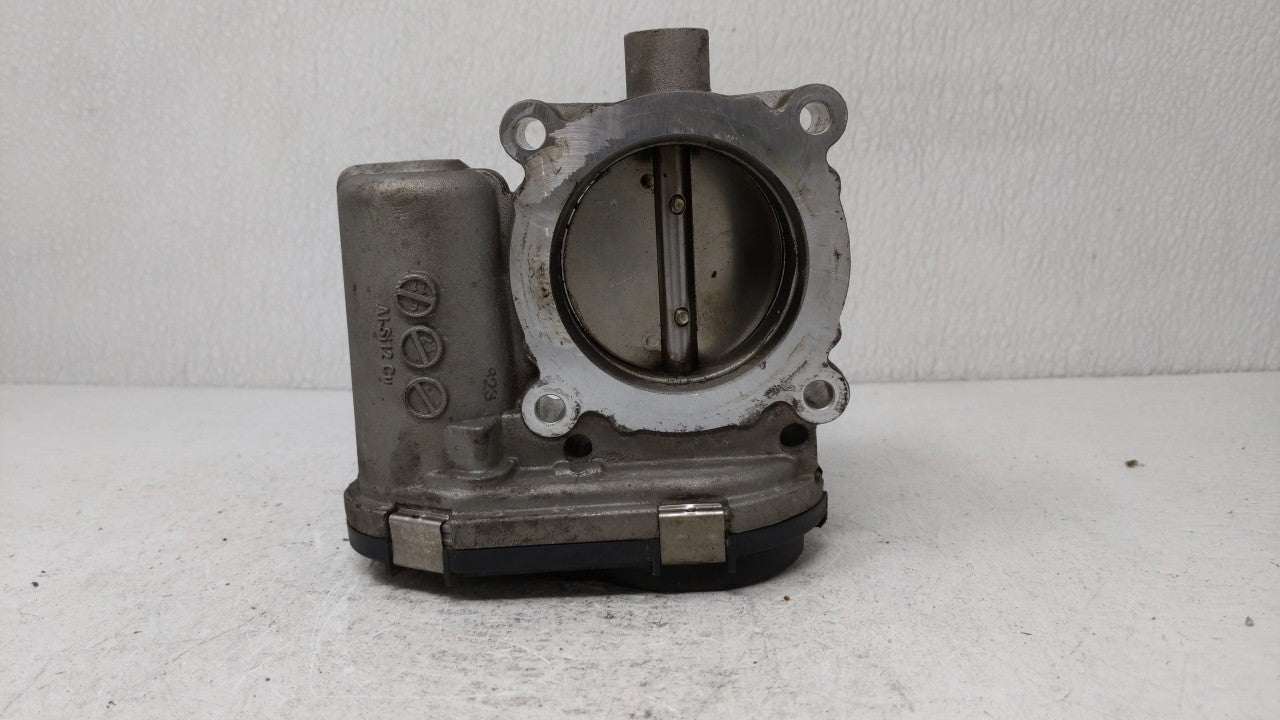 2012-2013 Ford Focus Throttle Body P/N:CM5E 9F991 AD Fits Fits 2012 2013 2014 2015 2016 2017 OEM Used Auto Parts - Oemusedau