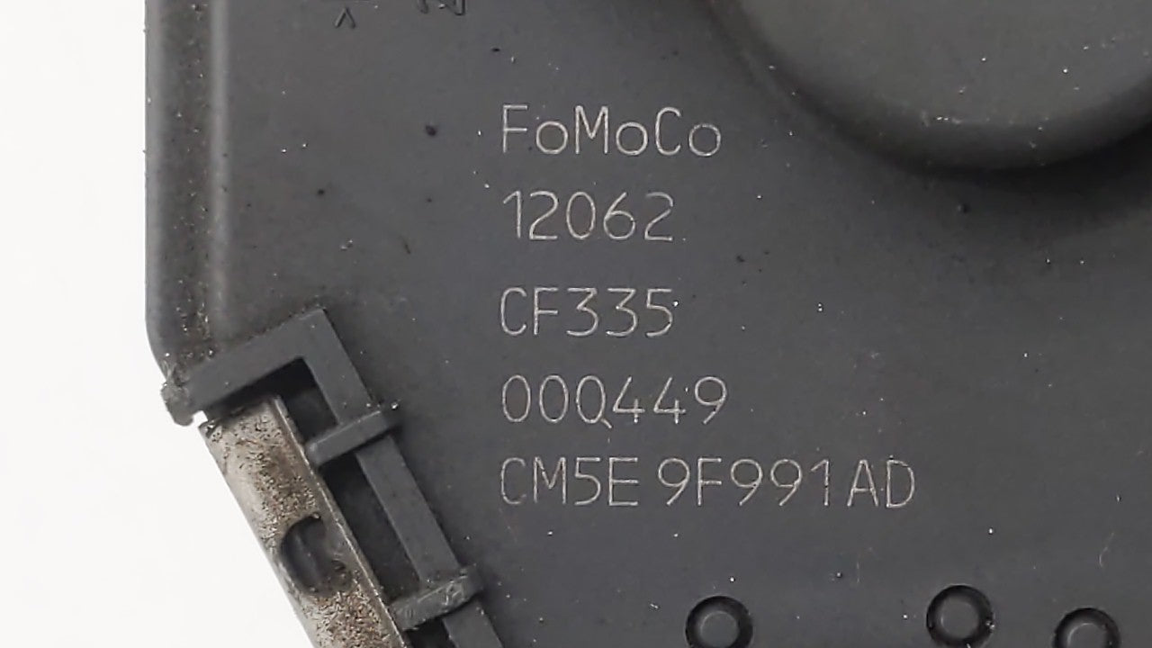 2012-2013 Ford Focus Throttle Body P/N:CM5E-9F991-AD Fits Fits 2012 2013 2014 2015 2016 2017 OEM Used Auto Parts - Oemusedau