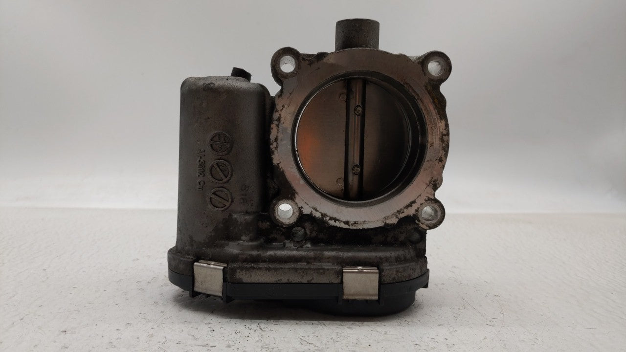 2012-2013 Ford Focus Throttle Body P/N:CM5E-9F991-AD Fits Fits 2012 2013 2014 2015 2016 2017 OEM Used Auto Parts - Oemusedau