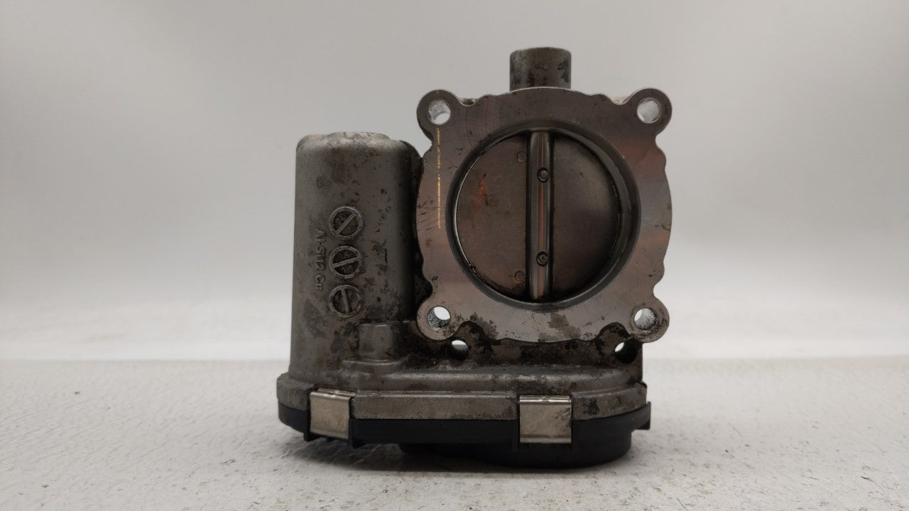 2012-2013 Ford Focus Throttle Body P/N:CM5E-9F991-AC CM5E-9F991-AD Fits Fits 2012 2013 2014 2015 2016 2017 OEM Used Auto Par