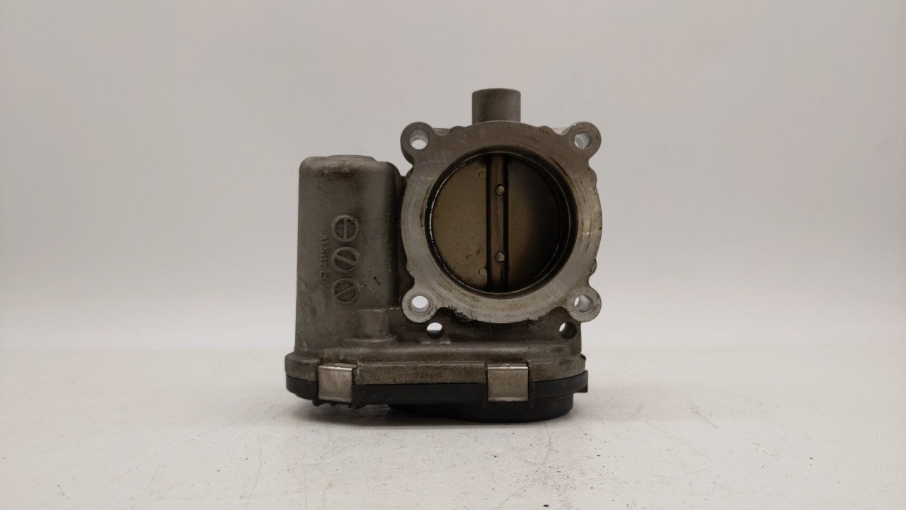 2012-2013 Ford Focus Throttle Body P/N:DS7E-9F991-BB CM5E-9F991-AC Fits Fits 2012 2013 2014 2015 2016 2017 OEM Used Auto Par